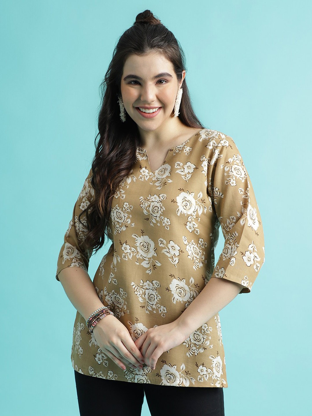 

J Turritopsis Floral Printed V-Neck Kurti, Brown