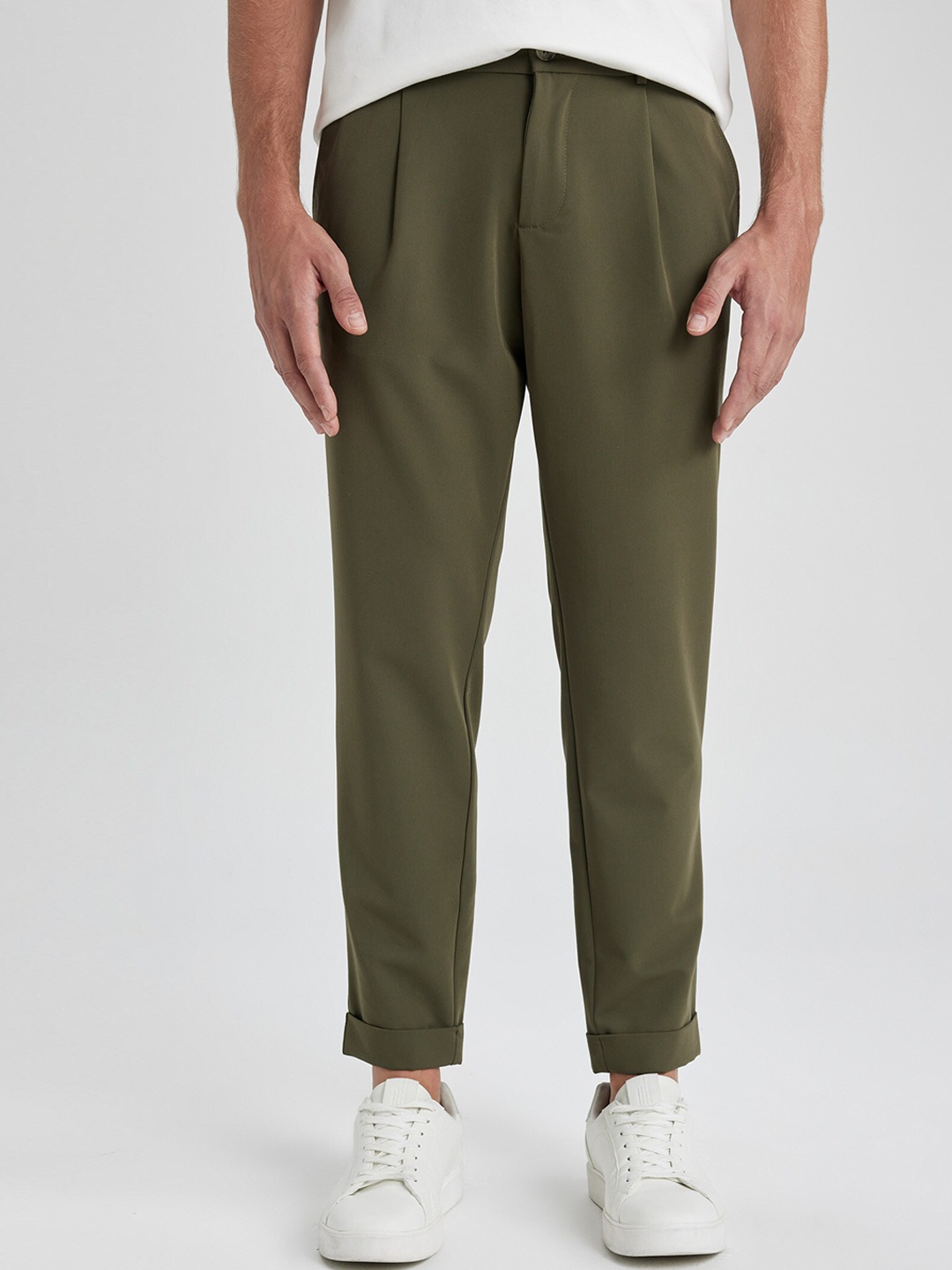 

DeFacto Men Pleated Mid-Rise Regular Trousers, Khaki