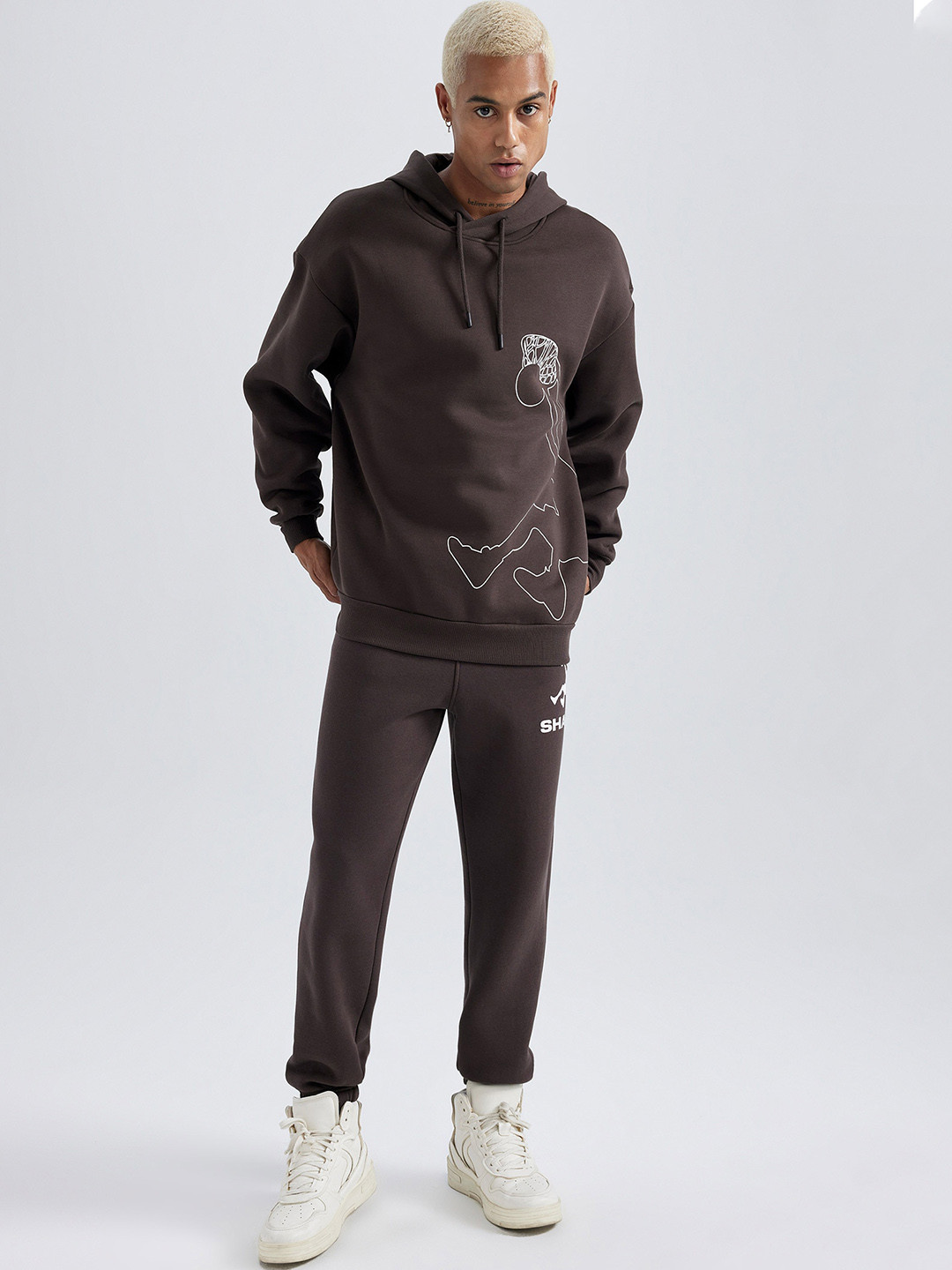 

DeFacto Men Joggers Trousers, Brown