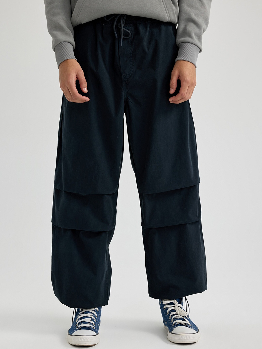 

DeFacto Men Mid-Rise Cotton Trousers, Blue