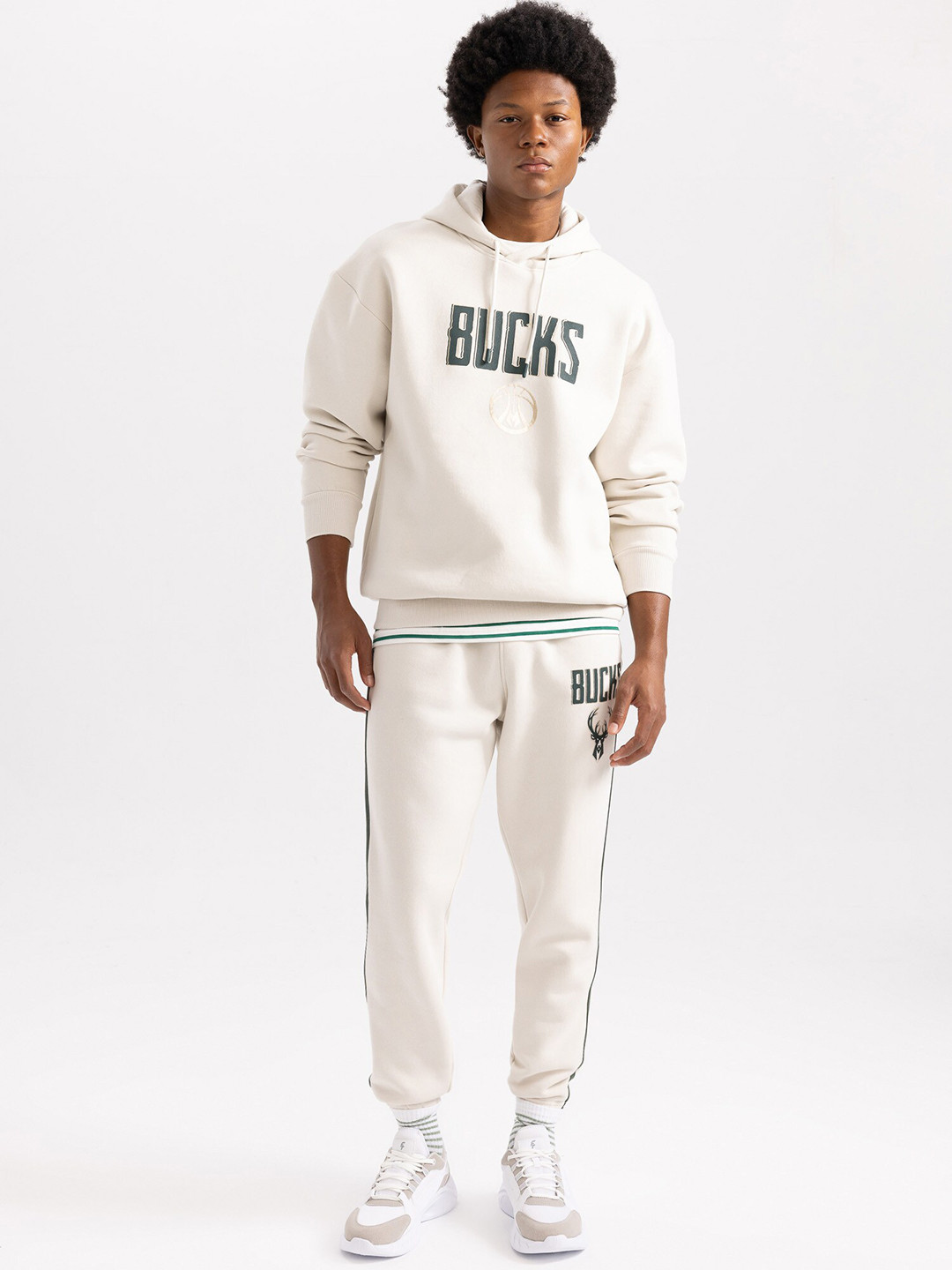 

DeFacto Men Mid-Rise Regular Fit Joggers, White