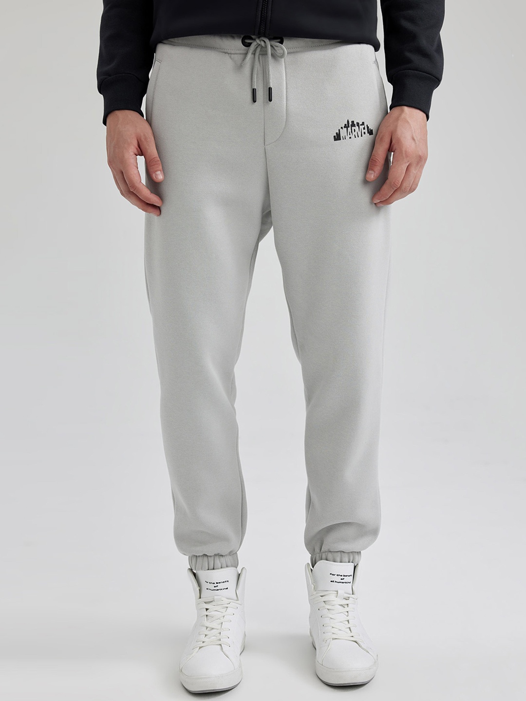 

DeFacto Men Mid Rise Plain Cotton Joggers, Grey