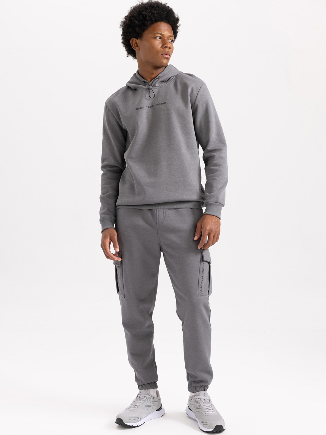 

DeFacto Men Cotton Cargos Trousers, Grey