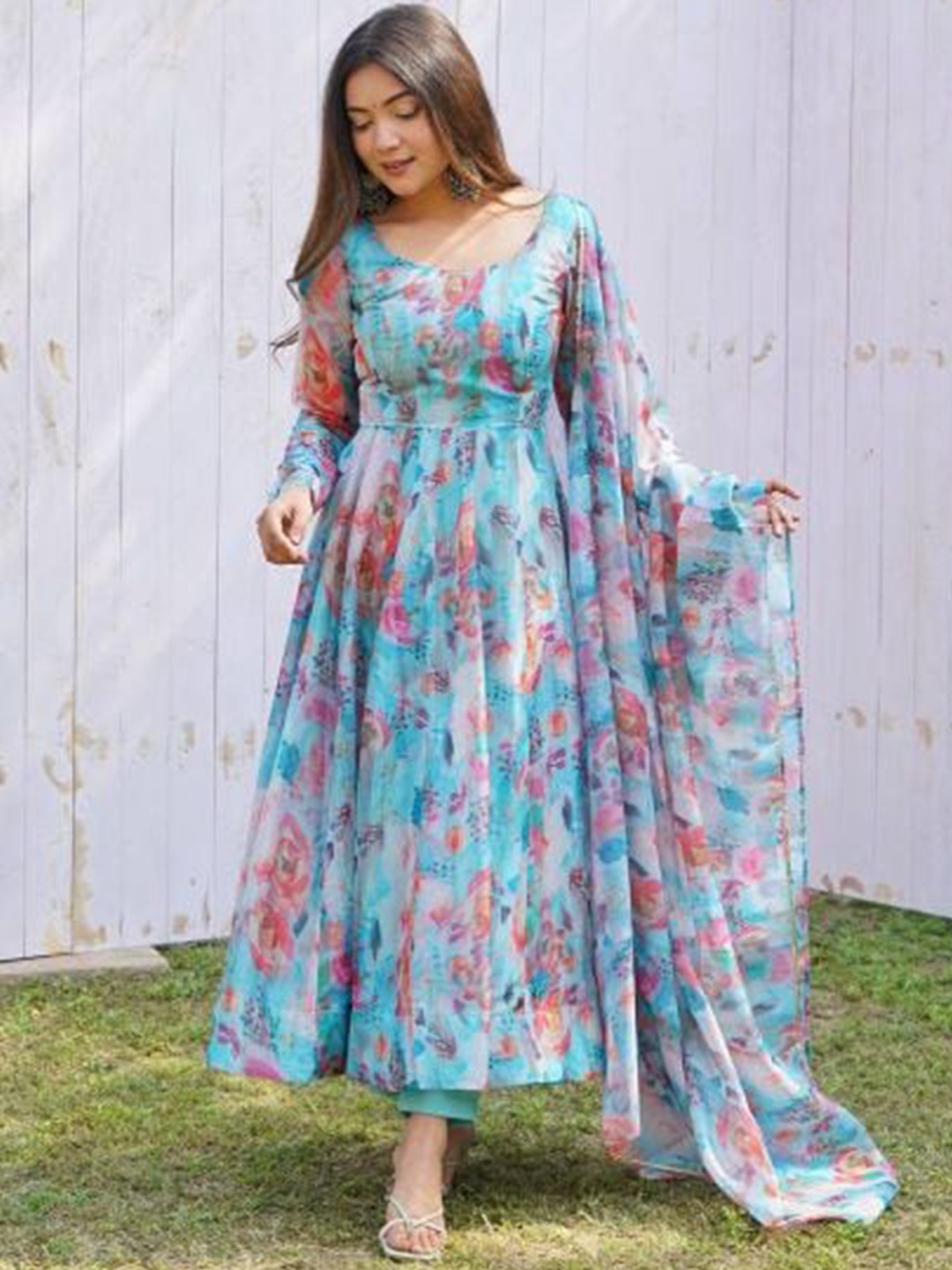 

White World Floral Printed Regular Kurta With Trousers & Dupatta, Turquoise blue