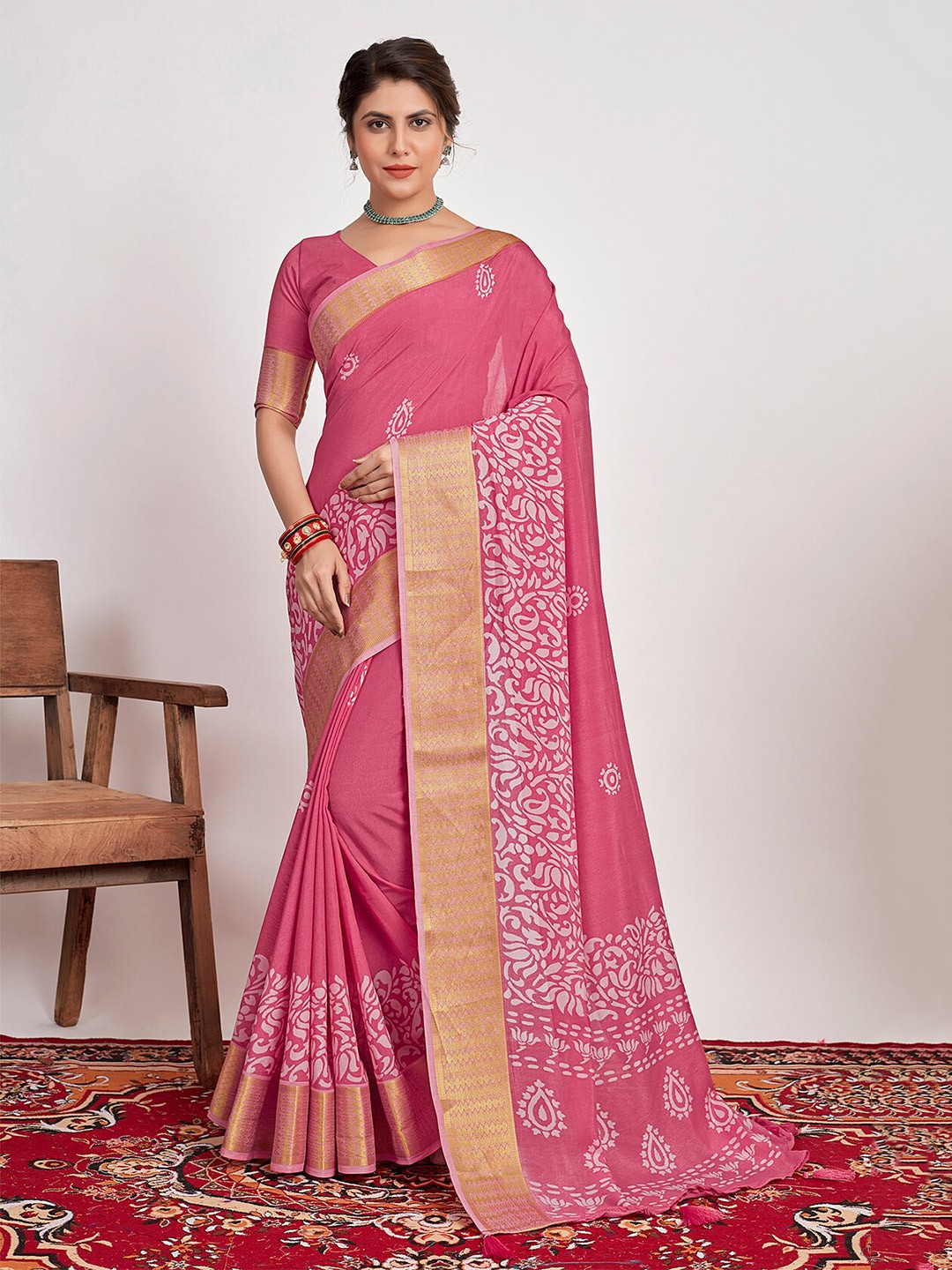 

Mitera Pink Ethnic Motifs Printed Zari Detailed Silk Cotton Saree