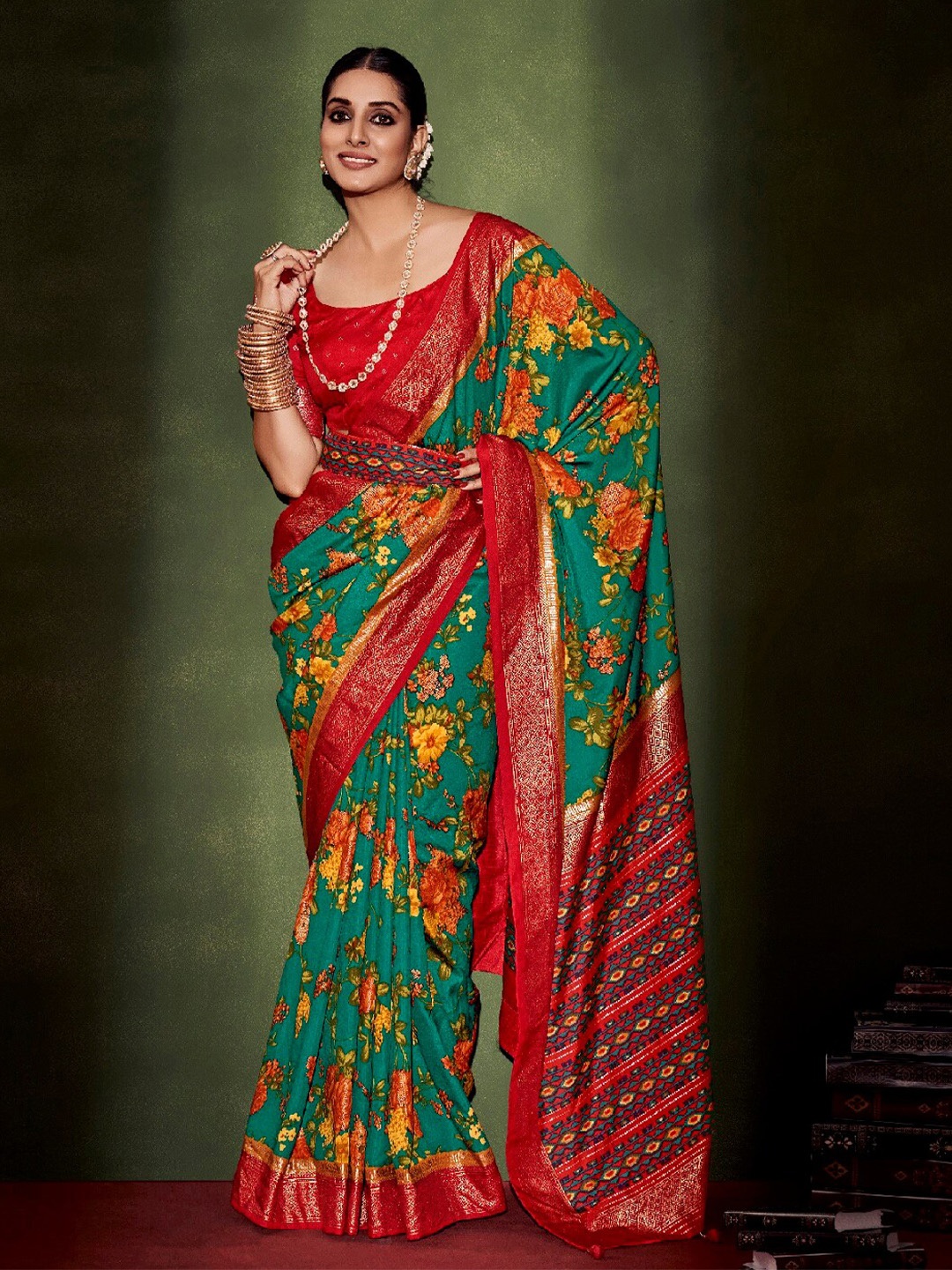 

Mitera Floral Printed Zari Silk Cotton Ikat Saree, Green