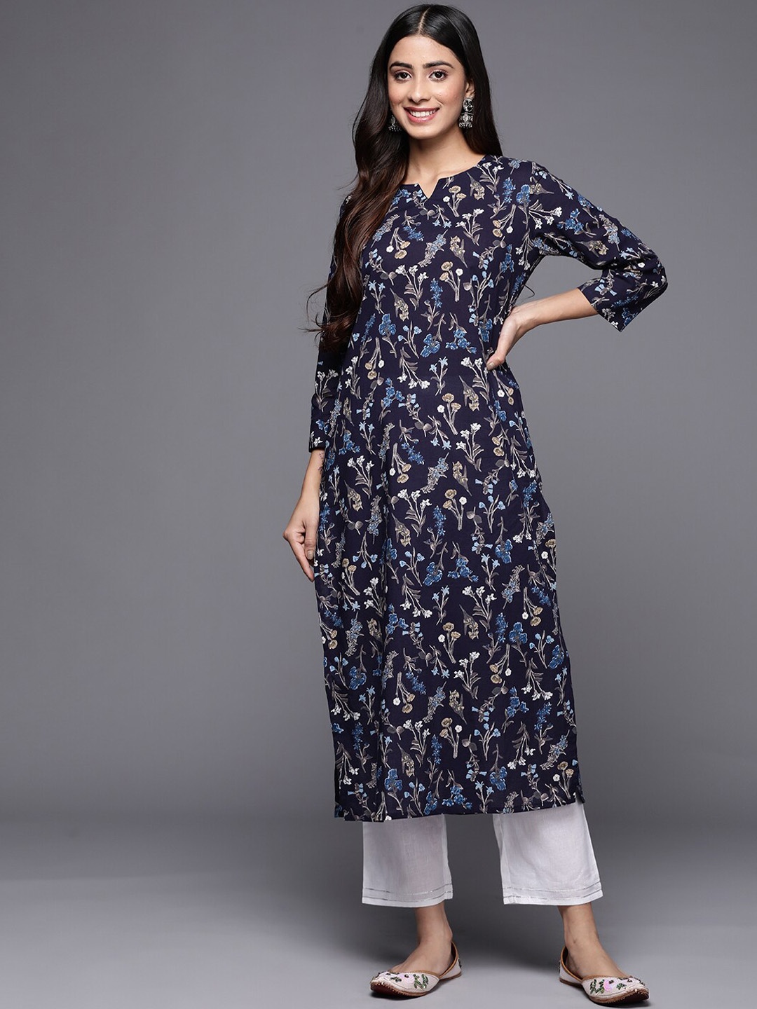 

KALINI Floral Printed Notched Round Neck Kurta, Navy blue