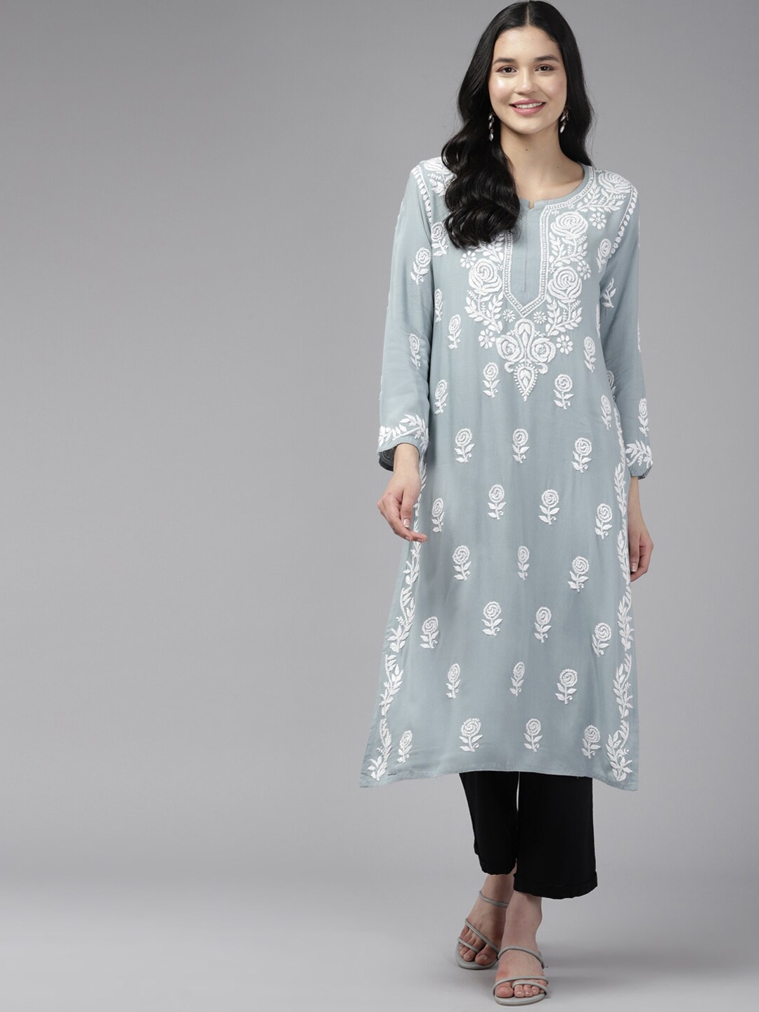 

ADA Ethnic Motifs Embroidered Lucknowi Chikankari Kurta, Grey