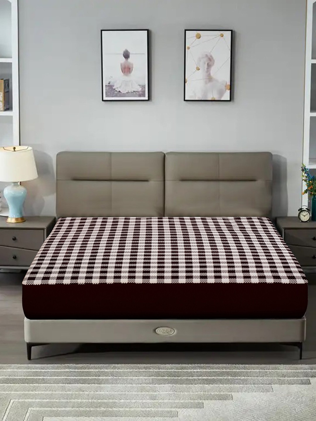 

DREAM CARE Brown & White Checked Breathable Mattress Protector
