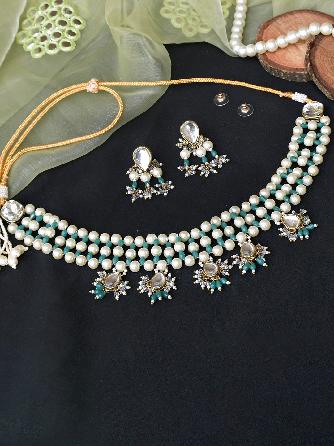 

BeAbhika Gold-Plated Kundan Jewellery Set, White