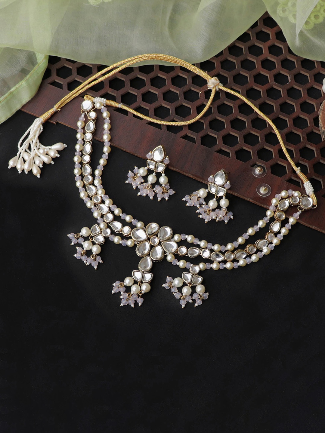 

BeAbhika Kundan Studded Beaded Jewellery Set, White