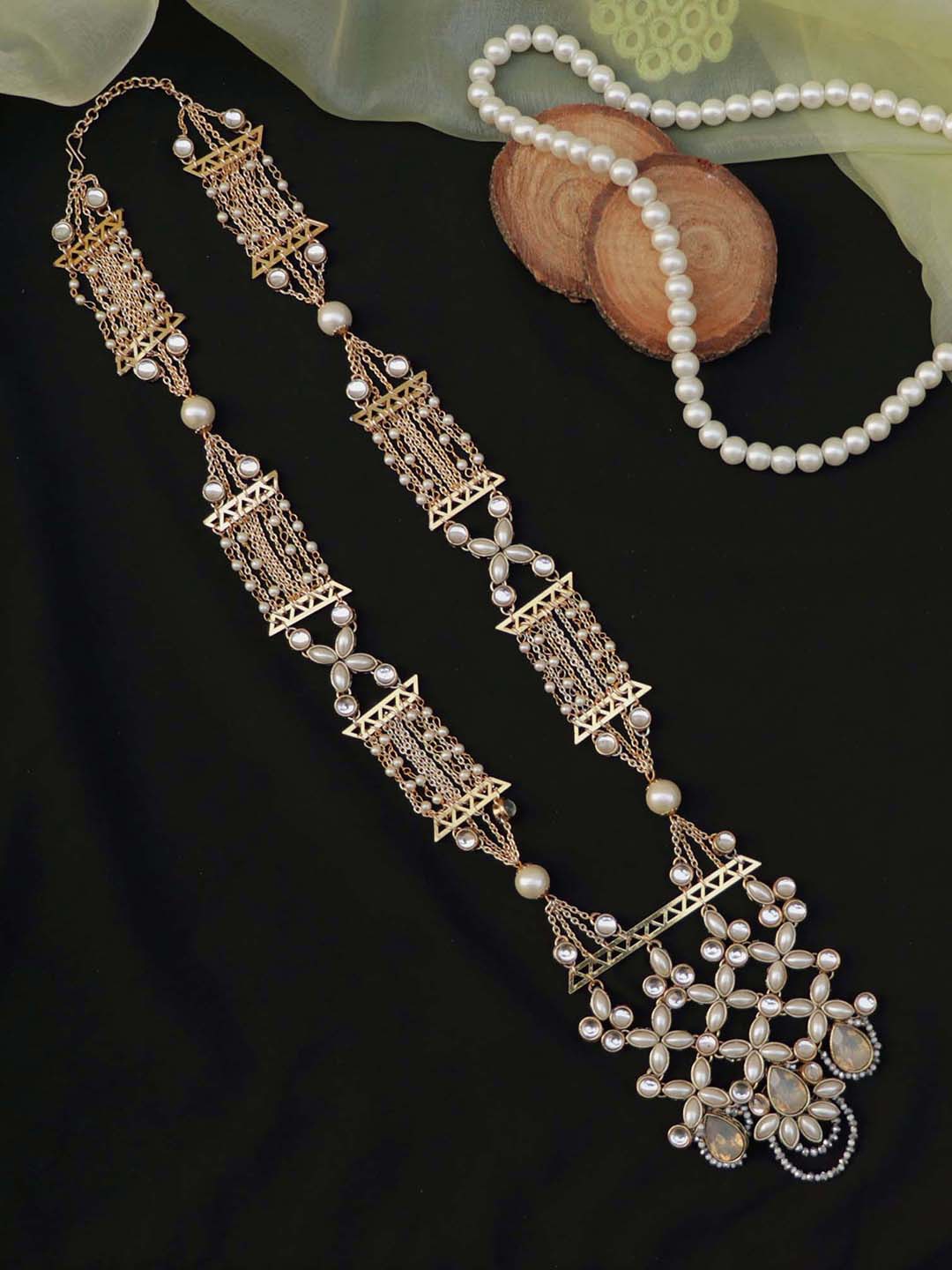 

BeAbhika Gold-Plated Kundan Jewellery Set