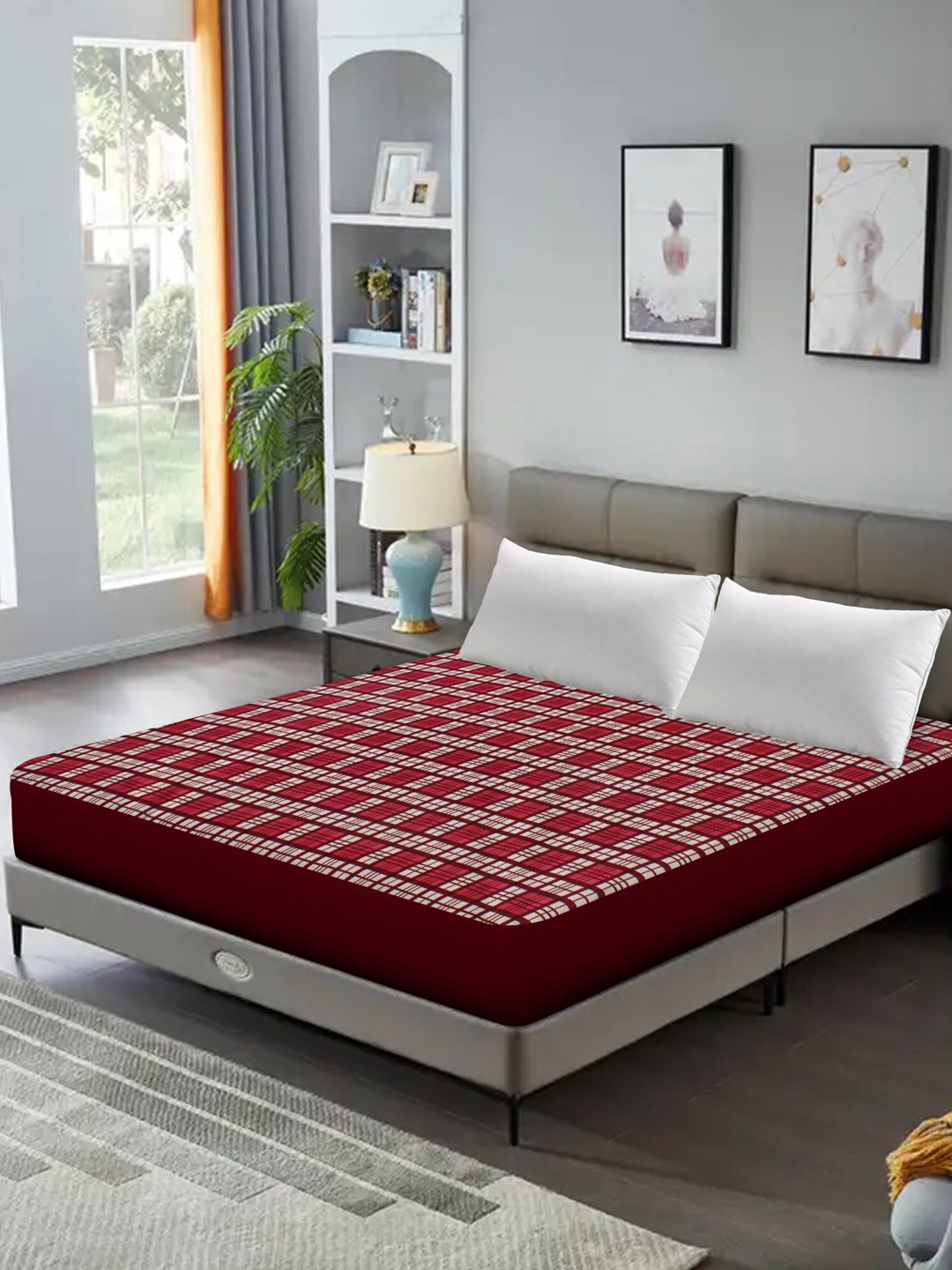 

DREAM CARE Maroon & White Checked Stretchable Queen Mattress Protector