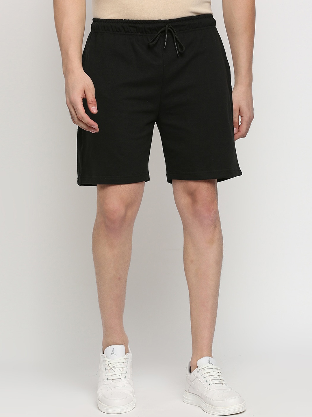 

MOD ECRU Men Mid-Rise Cotton Shorts, Black