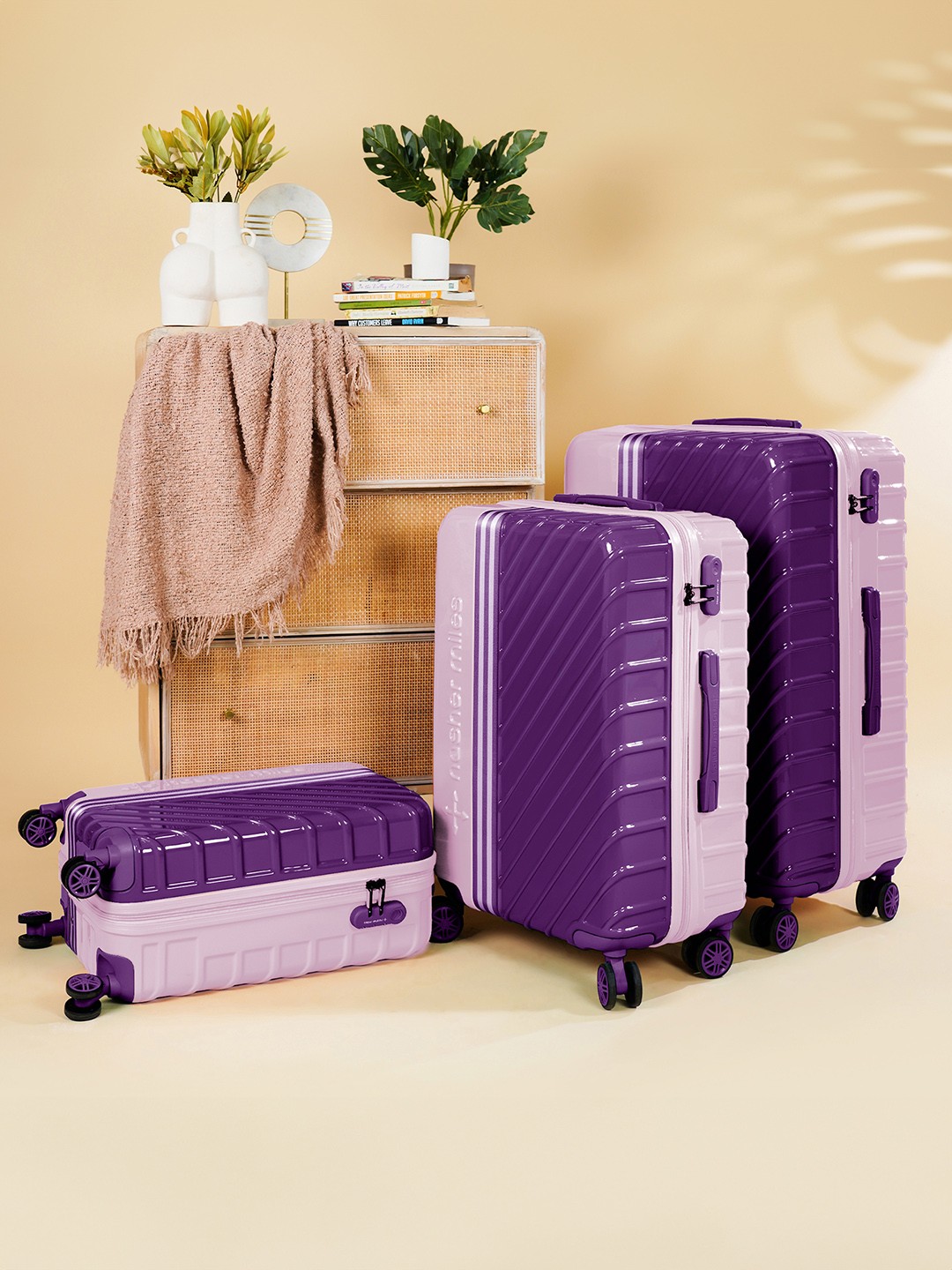 

Nasher Miles Vegas Hard Polycarbonate Set of 3 S/M/L PurpleMagenta Trolley Bags 55-65-75cm, Purple