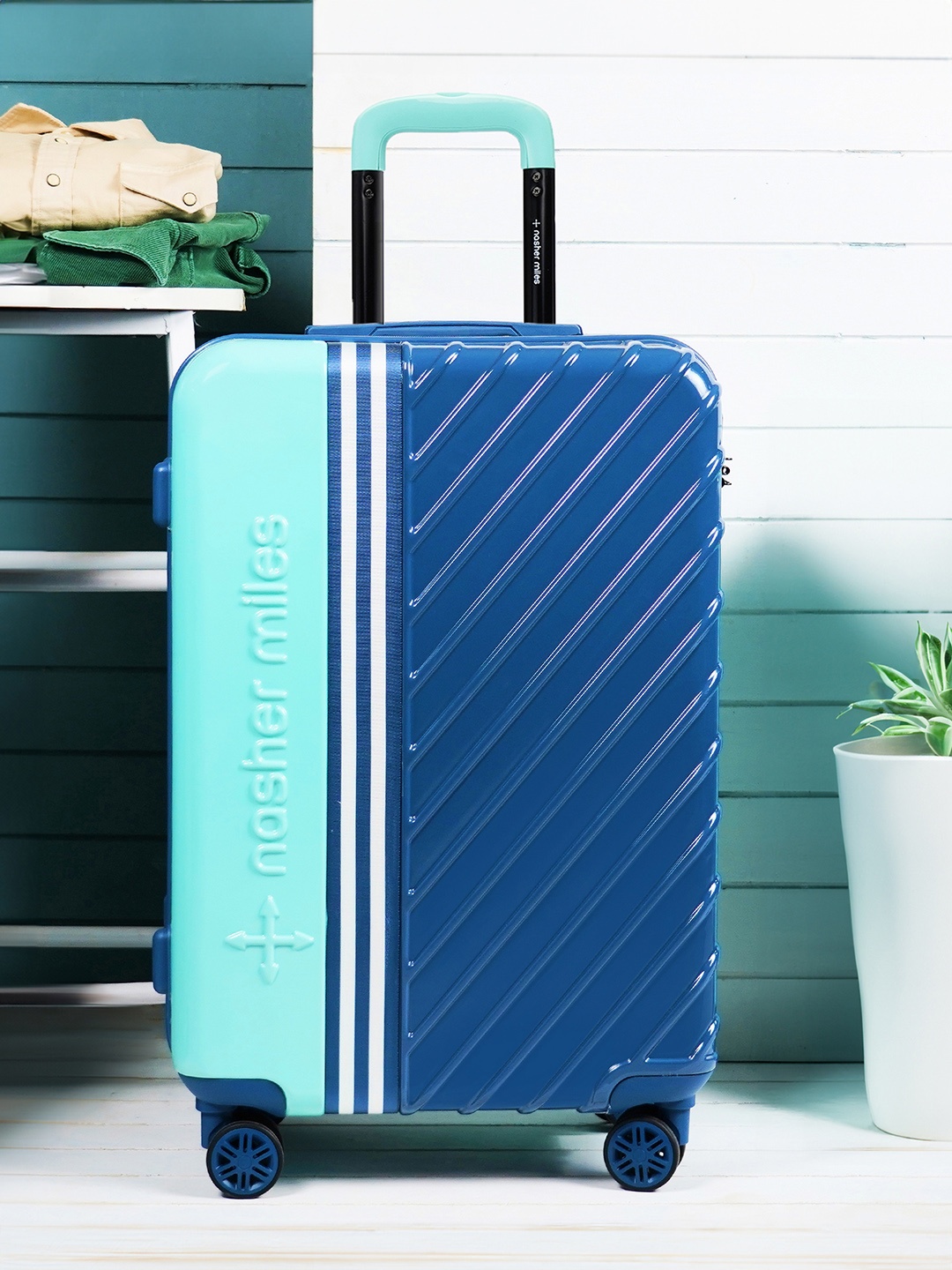 

Nasher Miles Vegas Hard Sided Trolley Suitcases Up to 23 Kg, Teal