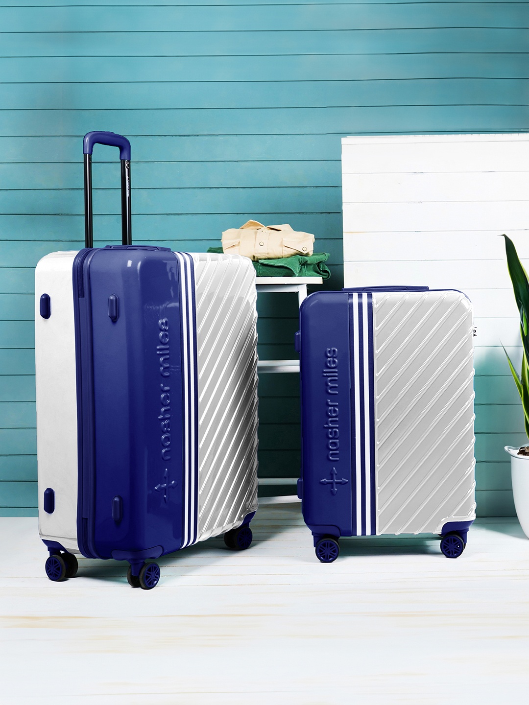 

Nasher Miles Set Of 2 Vegas Hard-Sided Colourblocked Hard-Sided Trolley Suitcases, Blue