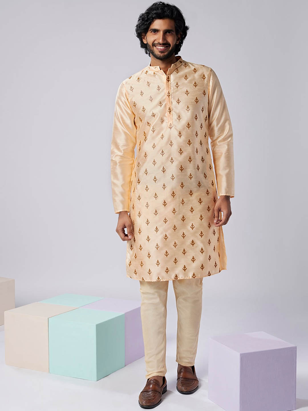 

KISAH Ethnic Motifs Embroidered Mandarin Collar Straight Kurta with Trouser, Nude