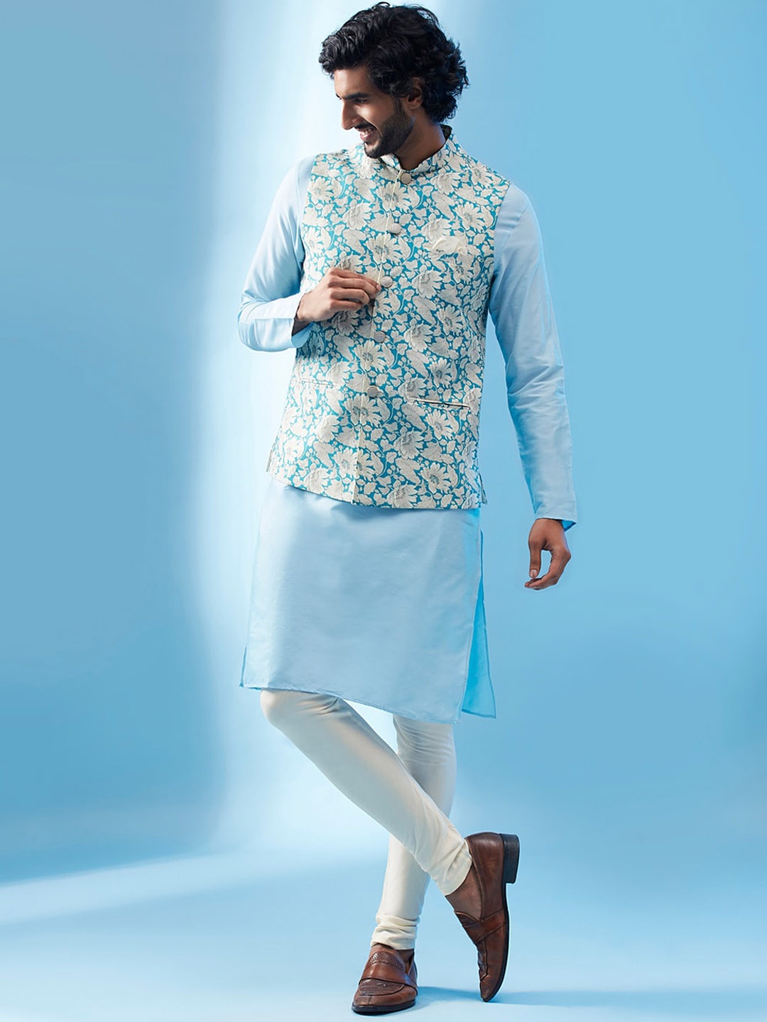 

KISAH Floral Printed Regular Pure Cotton Kurta with Churidar, Blue