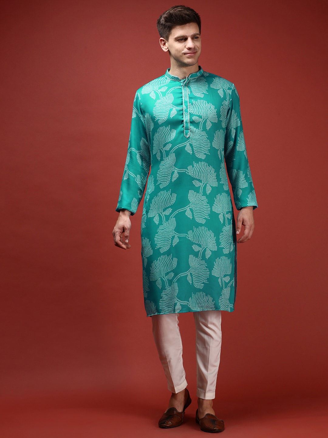 

KISAH Floral Printed Straight Kurta with Trousers, Blue