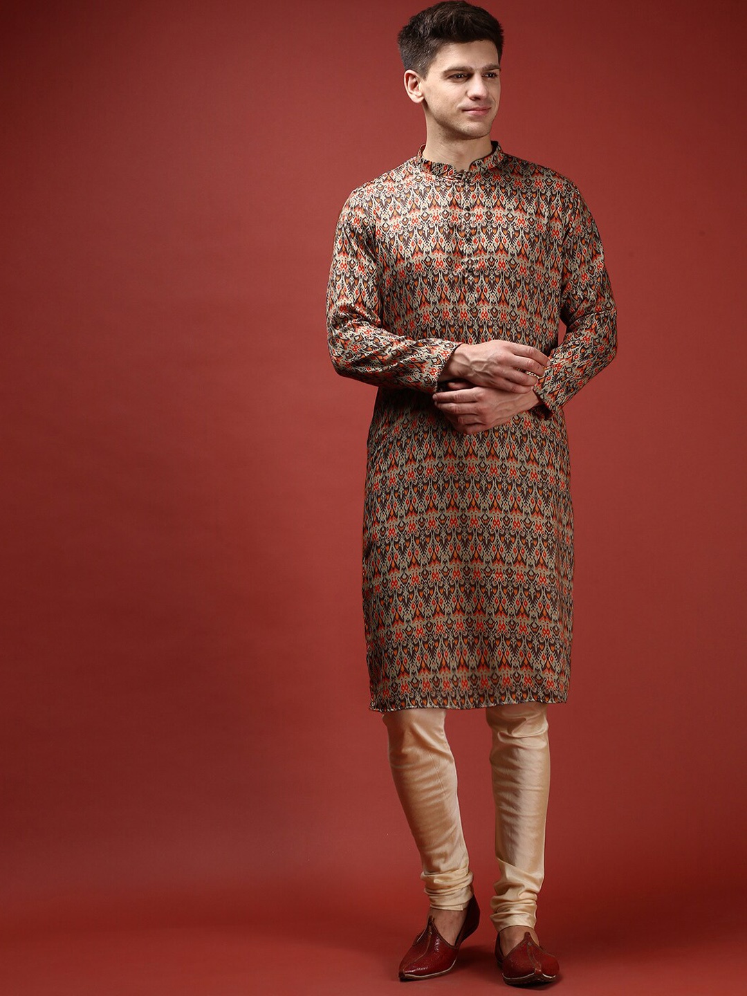 

KISAH Ethnic Motifs Printed Straight Kurta with Churidar, Green