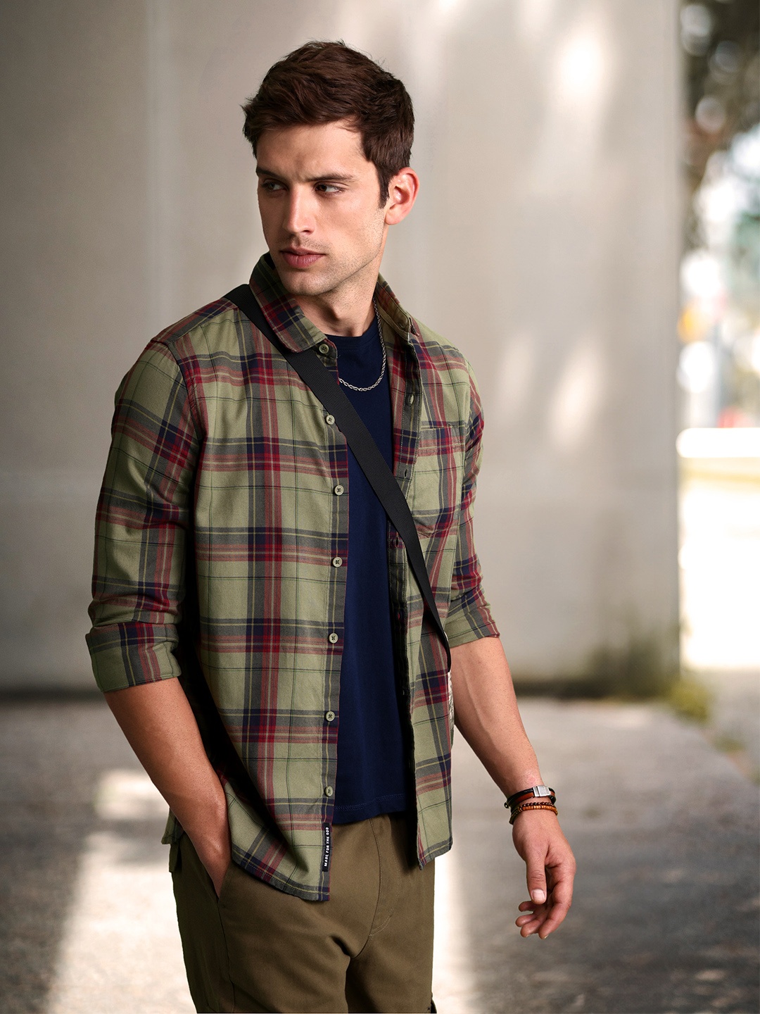 

WROGN Men Pure Cotton Slim Fit Tartan Checked Casual Shirt, Green