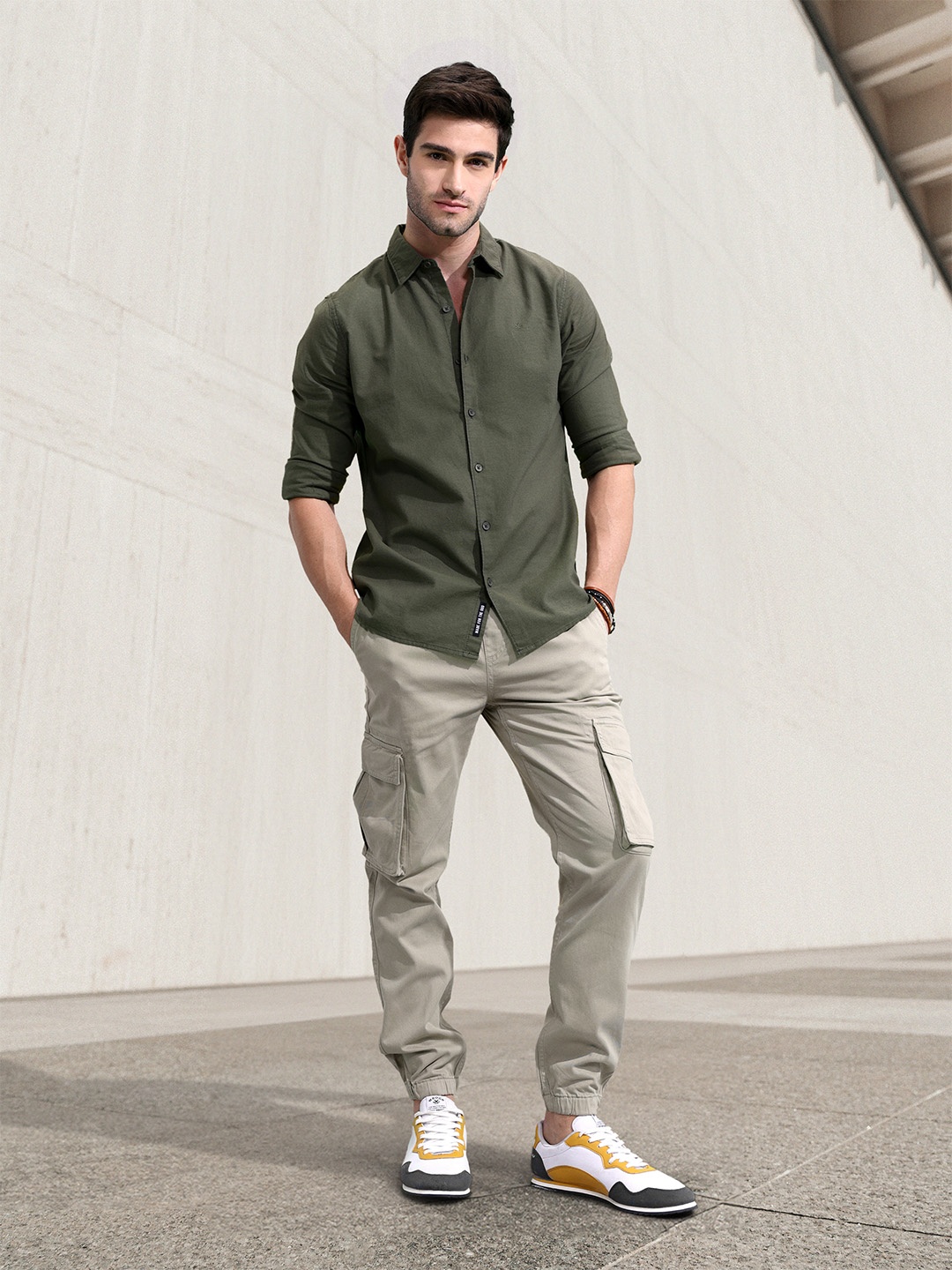 

WROGN Solid Slim Fit Pure Cotton Casual Shirt, Olive