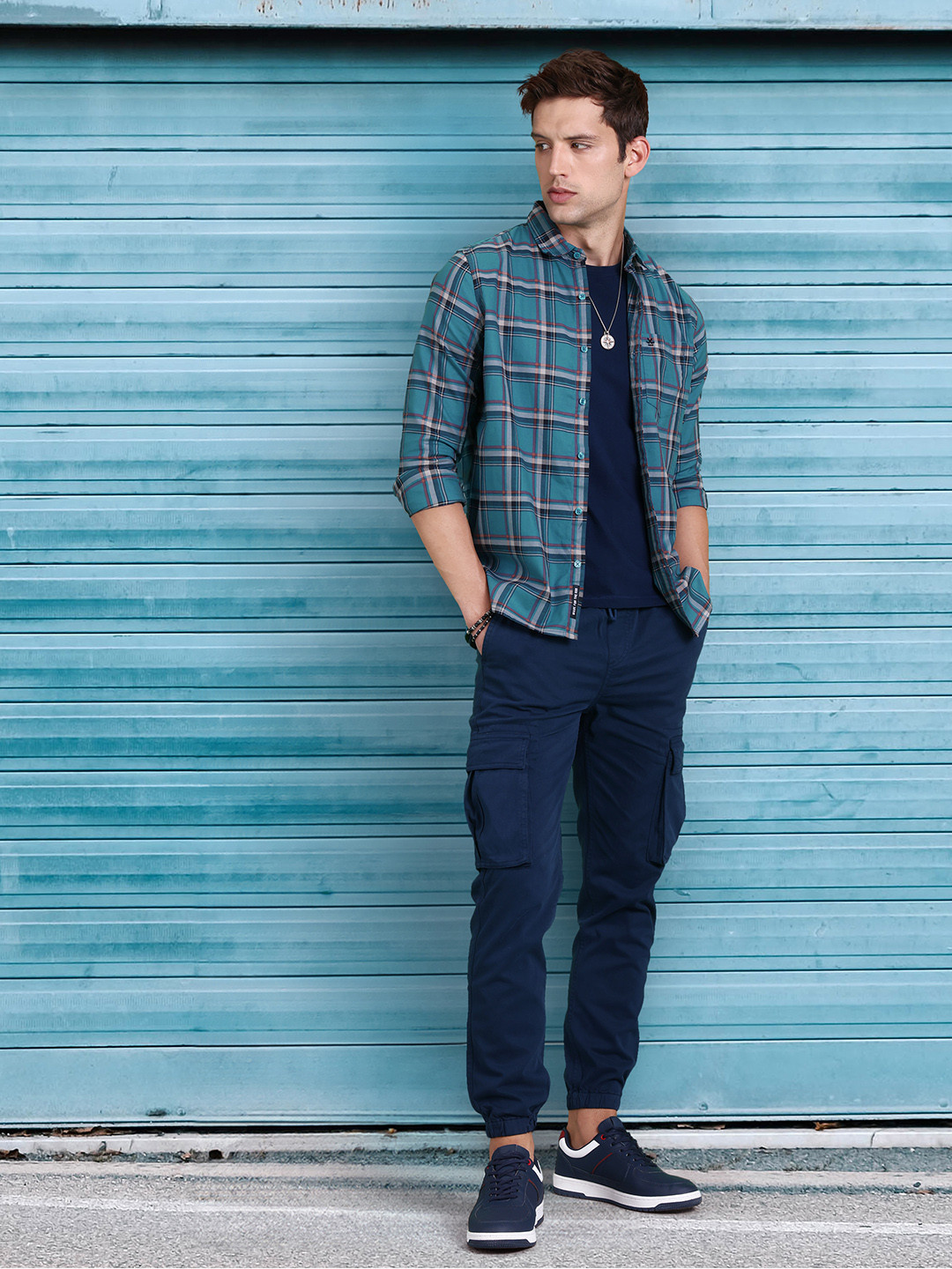 

WROGN Slim Fit Tartan Checked Pure Cotton Casual Shirt, Blue