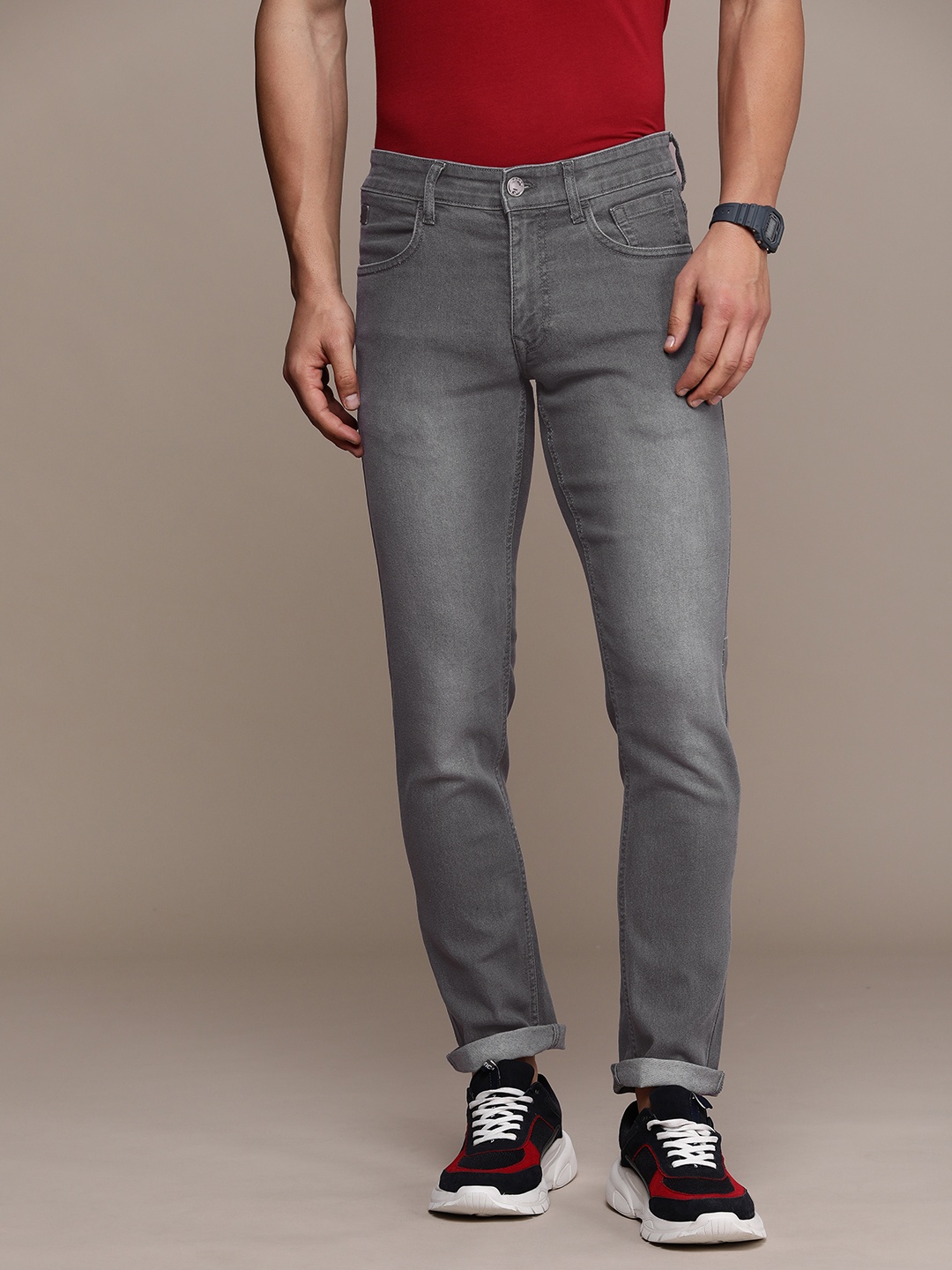 

WROGN Men Slim Fit Light Fade Stretchable Jeans, Grey