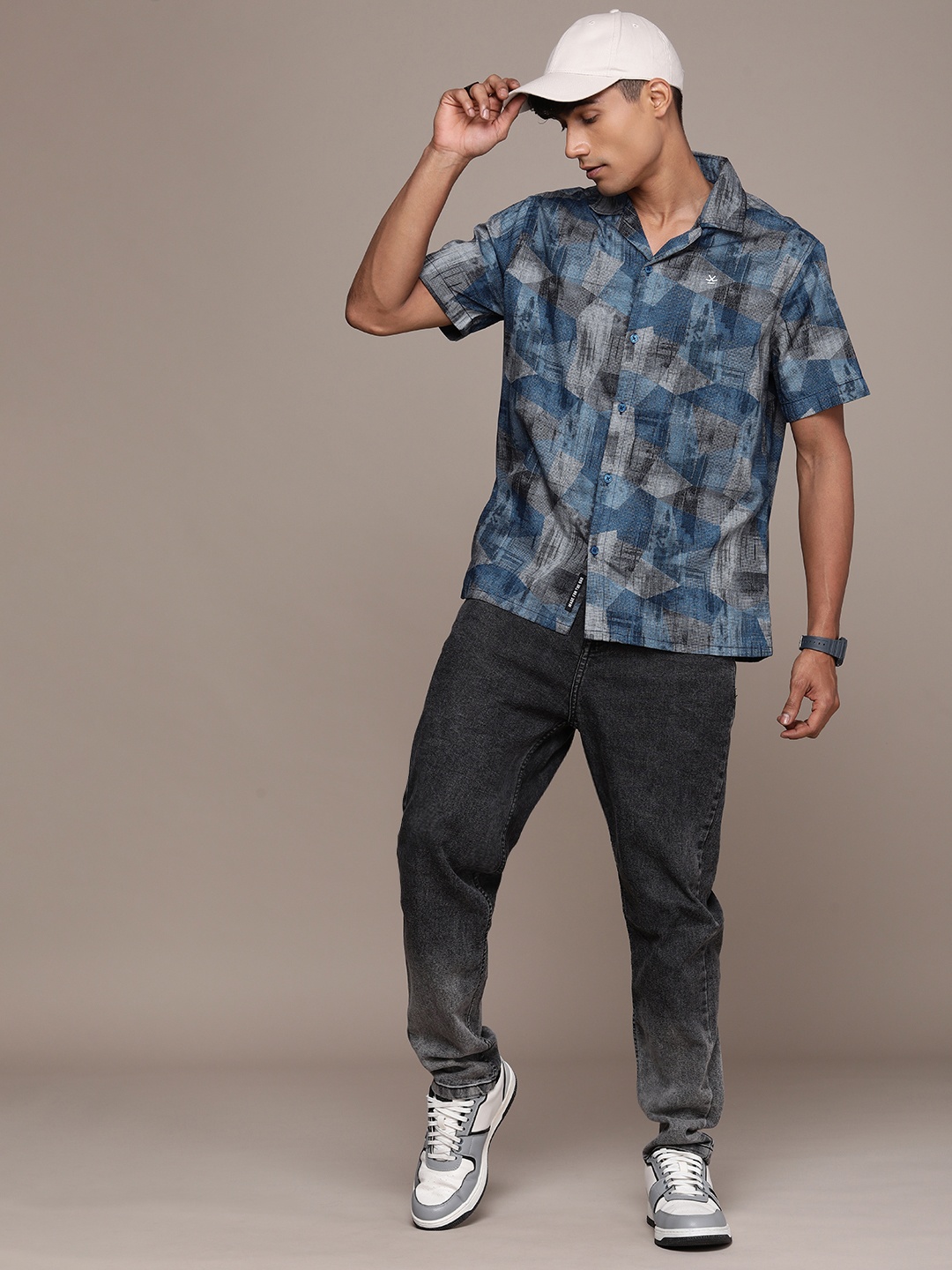 

WROGN Pure Cotton Printed Cuban Collar Shirt, Blue