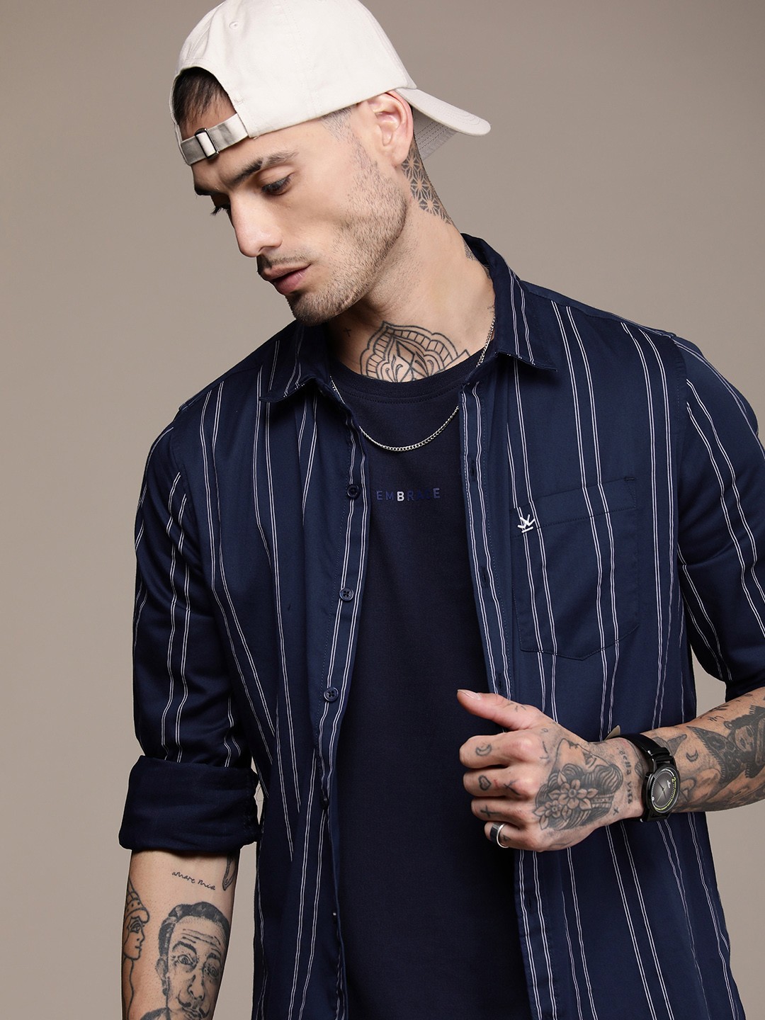 

WROGN Men Pure Cotton Striped Casual Shirt, Navy blue