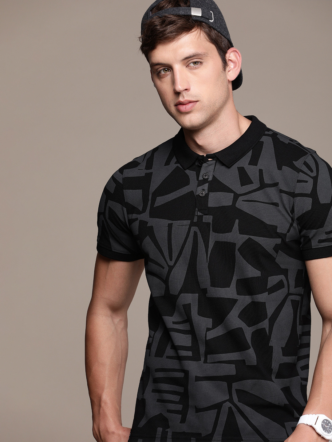 

WROGN Graphic Printed Polo Collar Slim Fit T-shirt, Black