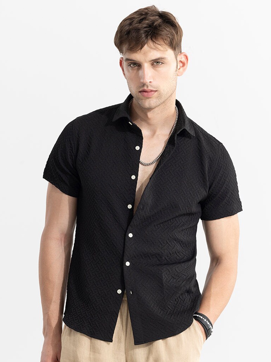 

Snitch Classic Slim Fit Abstract Printed Casual Shirt, Black