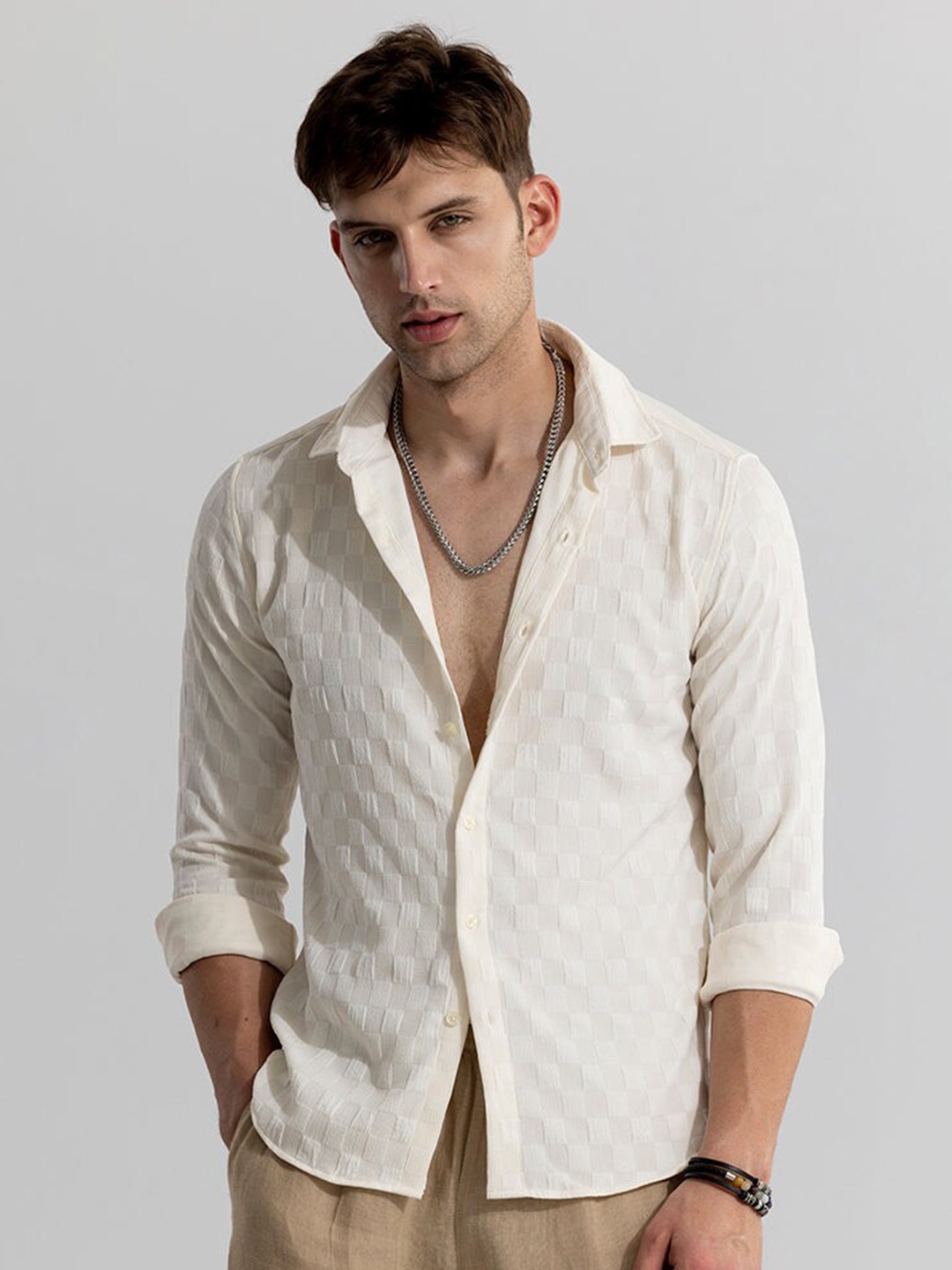 

Snitch Cream-Coloured Classic Slim Fit Checked Pure Cotton Casual Shirt