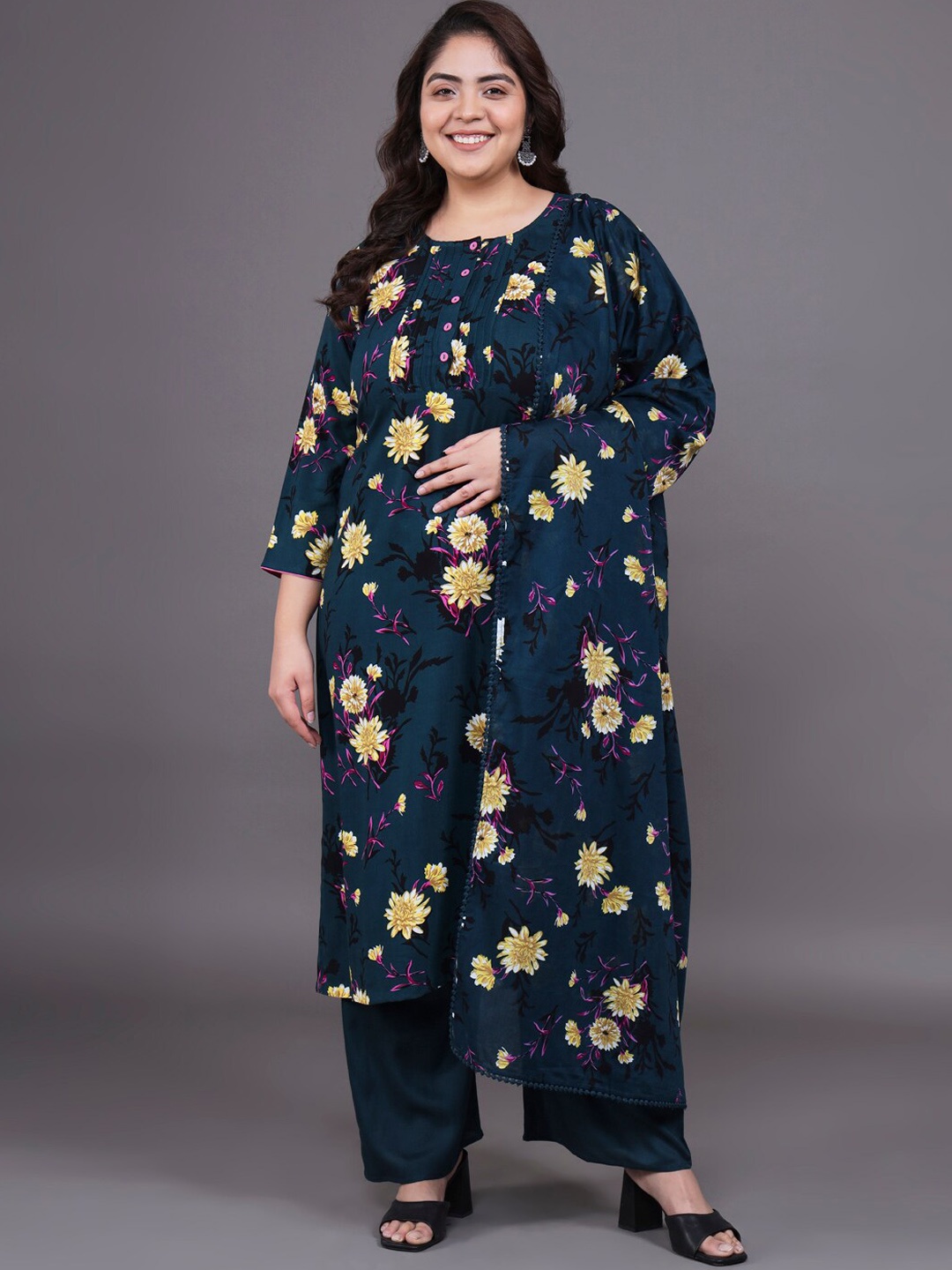

Tissu Floral Printed Kurta with Palazzos & Dupatta, Navy blue