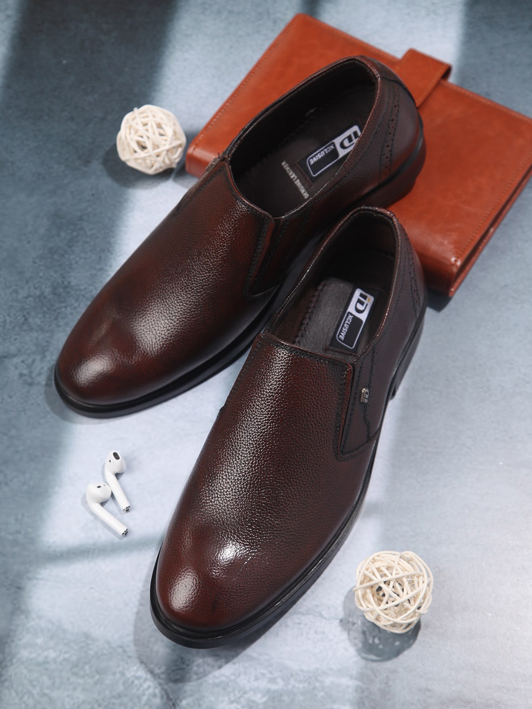 

ID Men Textured Leather Comfort-Fit Formal Slip-On Shoes, Burgundy