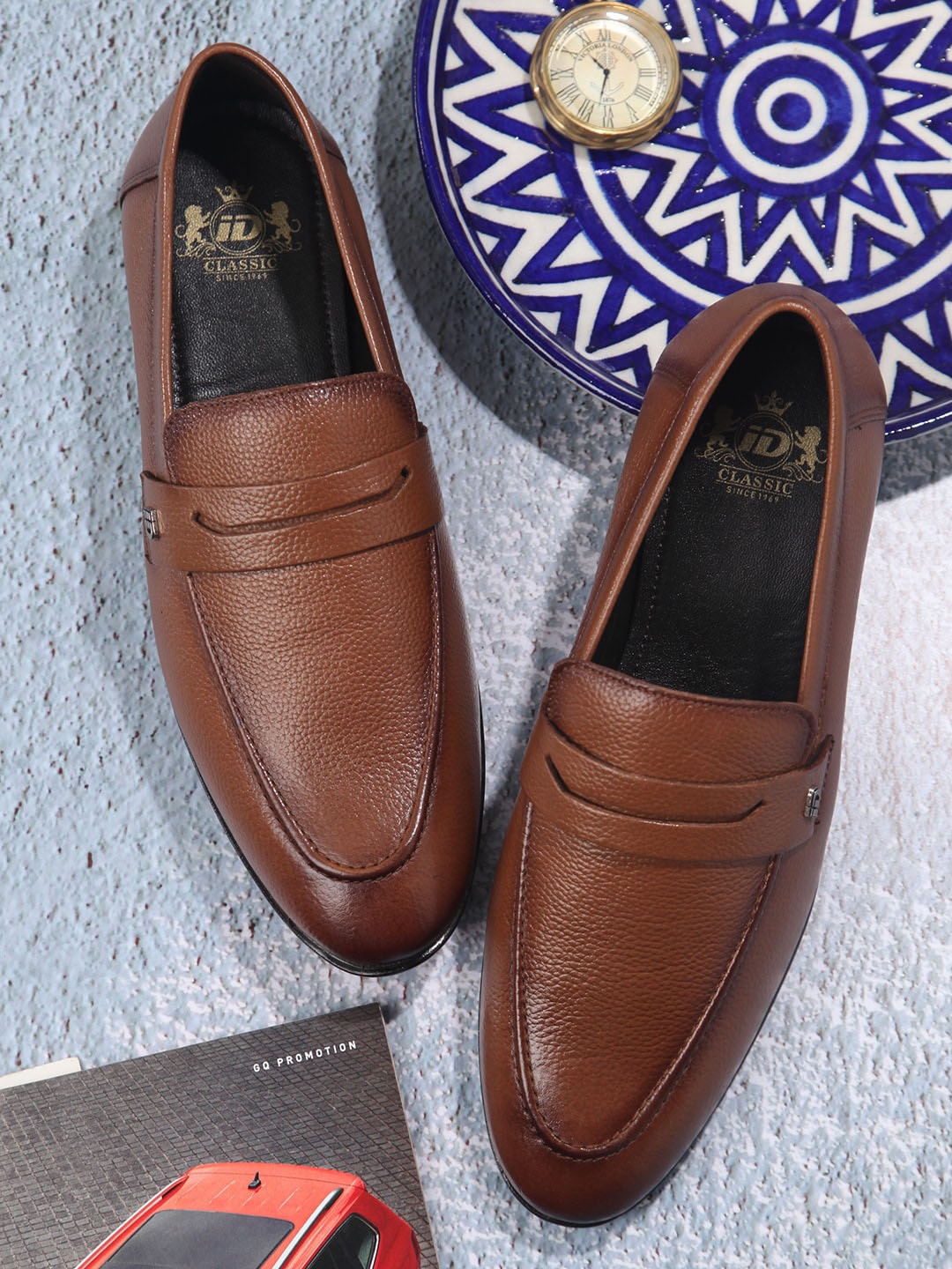 

ID Men Textured Leather Formal Penny Loafers, Tan