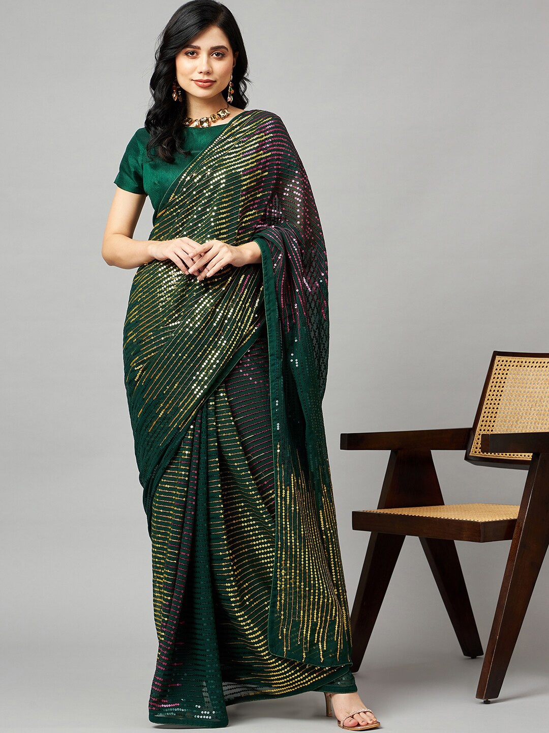 

Nimayaa Embellished Sequinned Pure Georgette Saree, Green