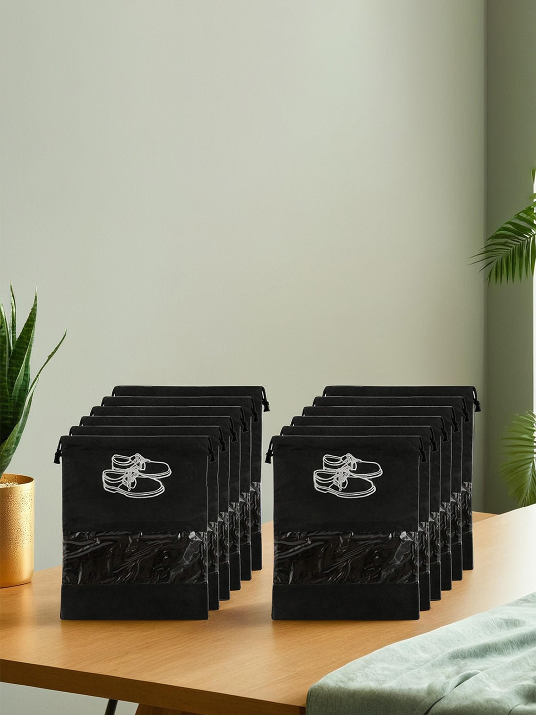 

Kuber Industries 12 Pcs Black Printed Travel Shoe Organisers