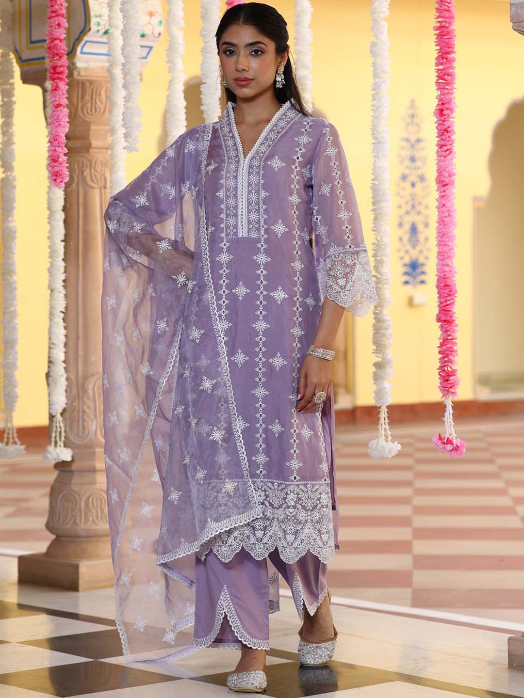 

Meena Bazaar Ethnic Motifs Embroidered Thread Work Organza Kurta With Trousers & Dupatta, Lavender