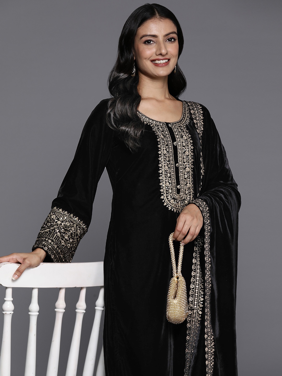 

Libas Floral Yoke Design Zari Regular Velvet Kurta with Palazzos & Dupatta, Black