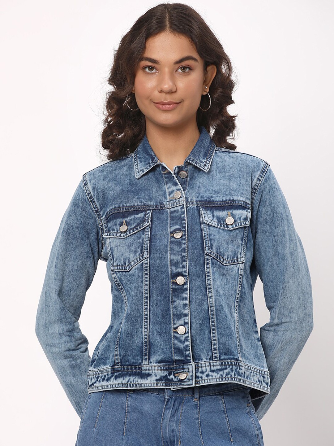 

R&B Washed Spread Collar Long Sleeves Crop Denim Jacket, Blue