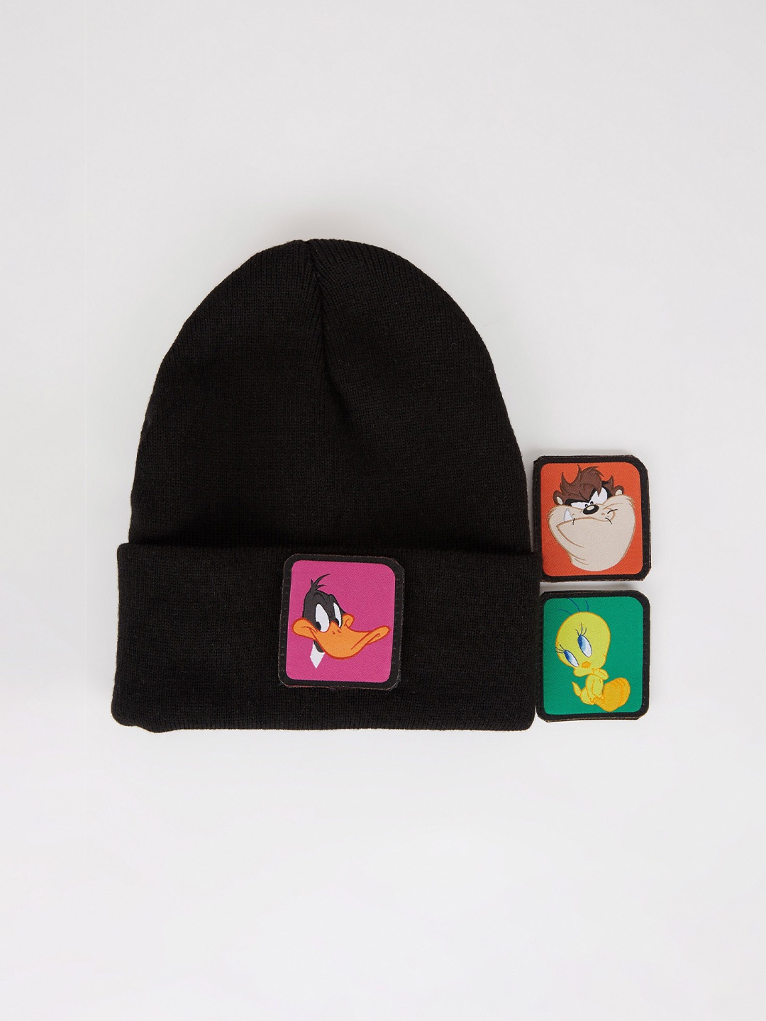 

DeFacto Women Looney Tunes Printed Acrylic Beanie, Black