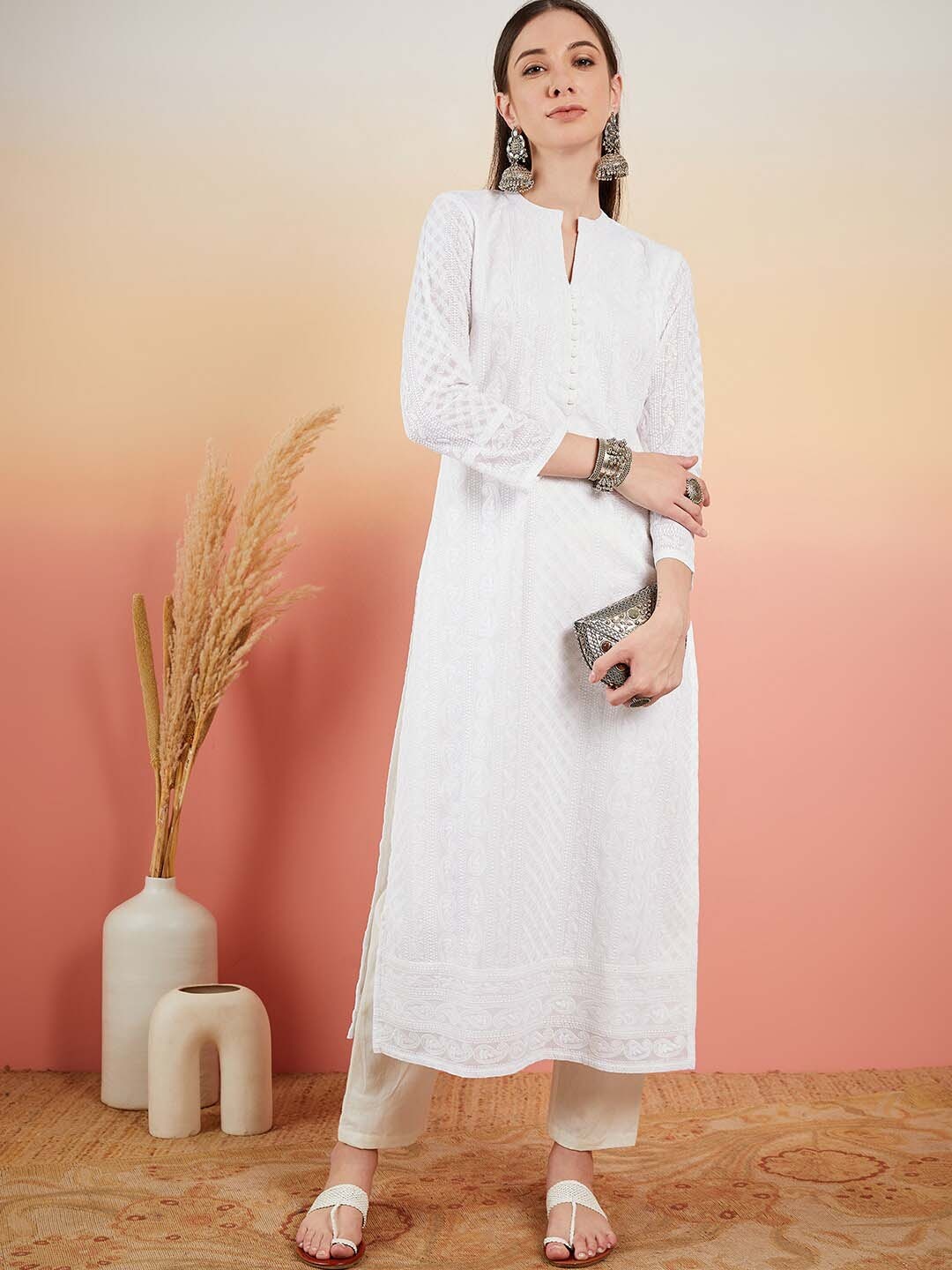 

Sangria Floral Embroidered Straight Kurta With Trousers, White