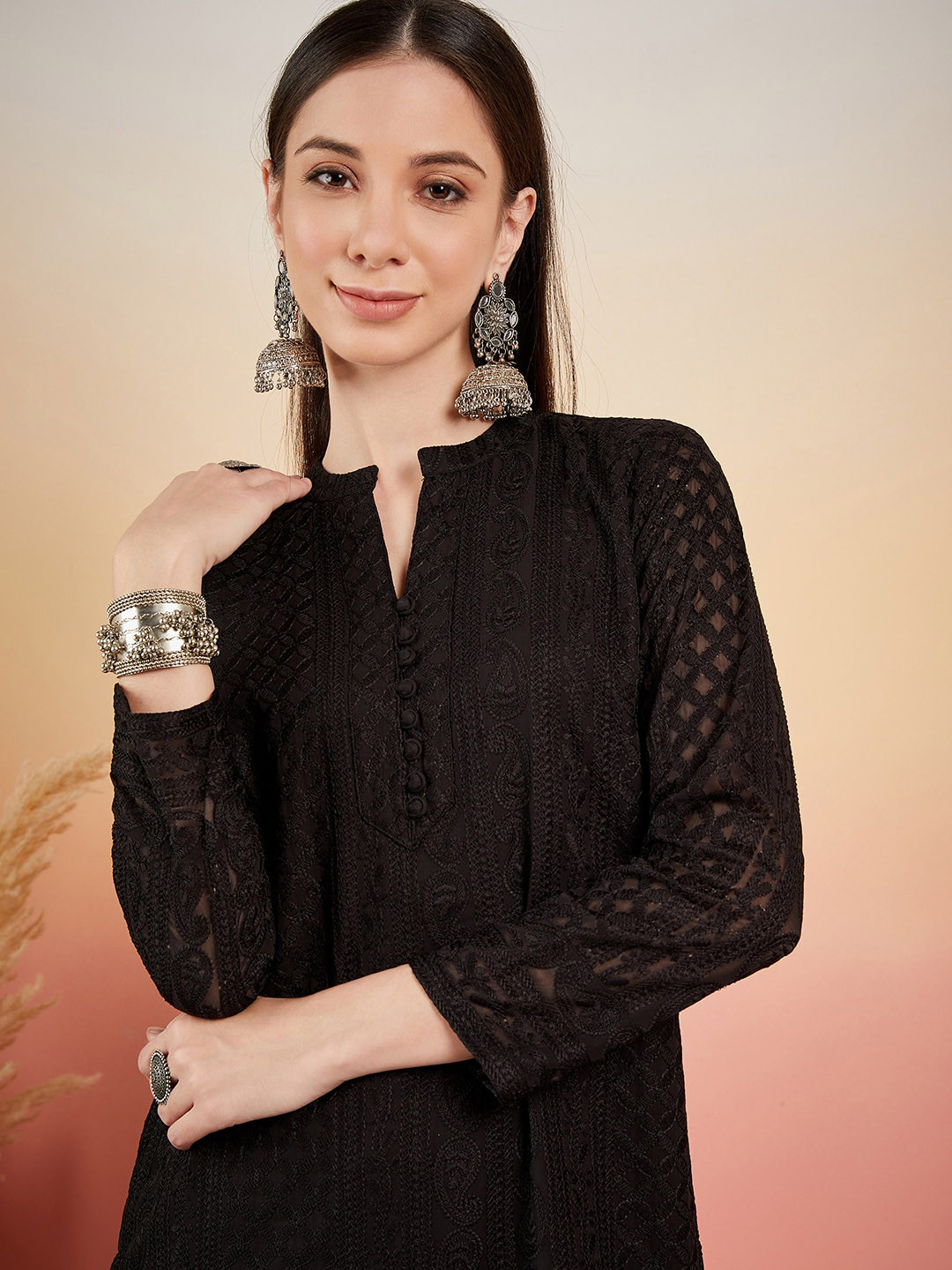 

Sangria Floral Embroidered Straight Kurta With Trousers, Black