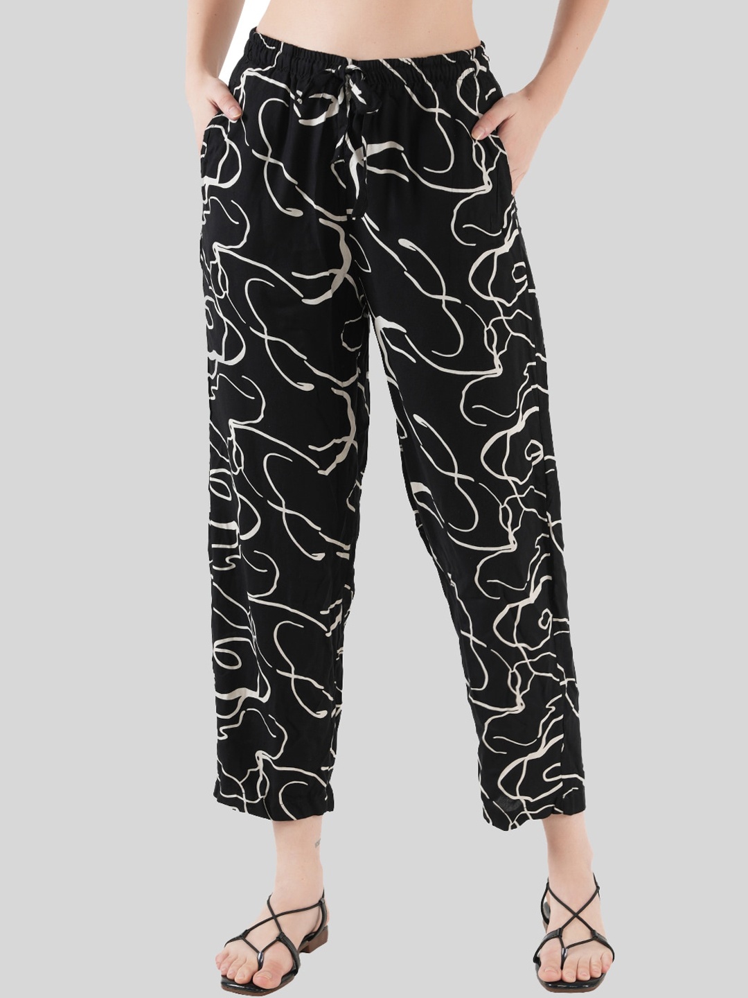 

Style Shoes Women Abstract Printed Lounge Pants, Black