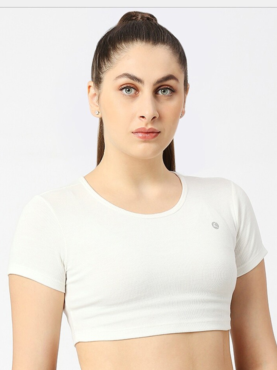 

Lovable Sport Round Neck Short Sleeves Crop Top, Off white