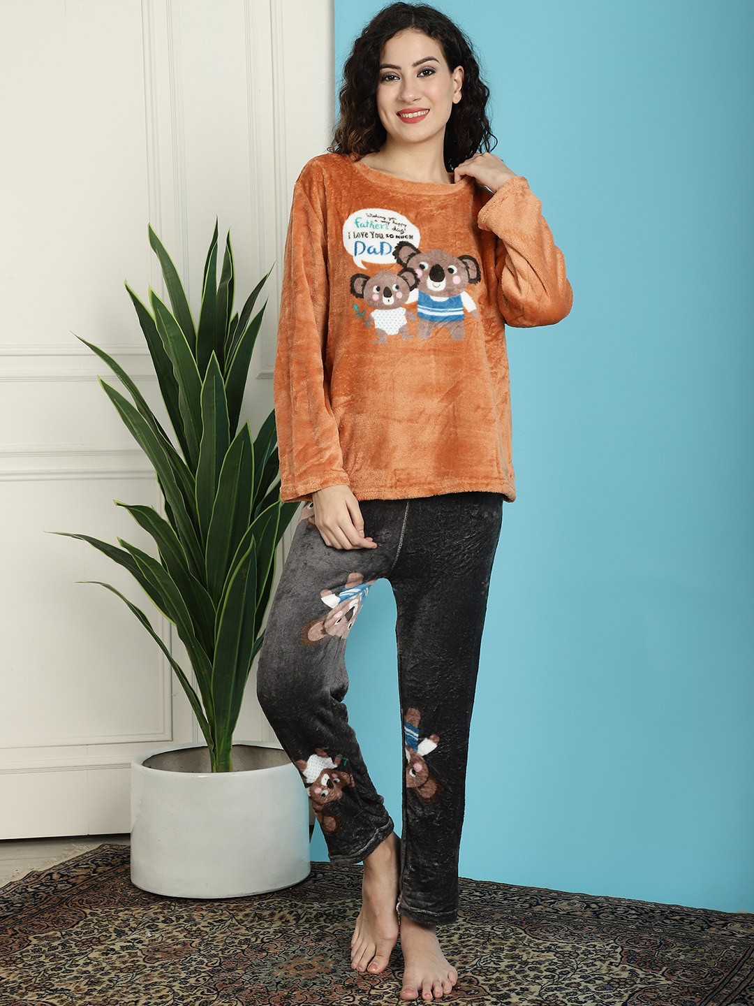 

TAG 7 Conversational Printed Round Neck Long Sleeves T-shirt & Pyjamas, Rust