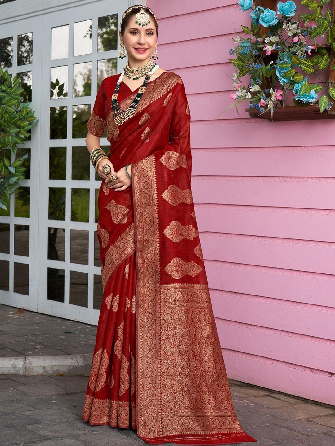 

Anouk Red & Gold-Toned Ethnic Motifs Woven Design Zari Saree