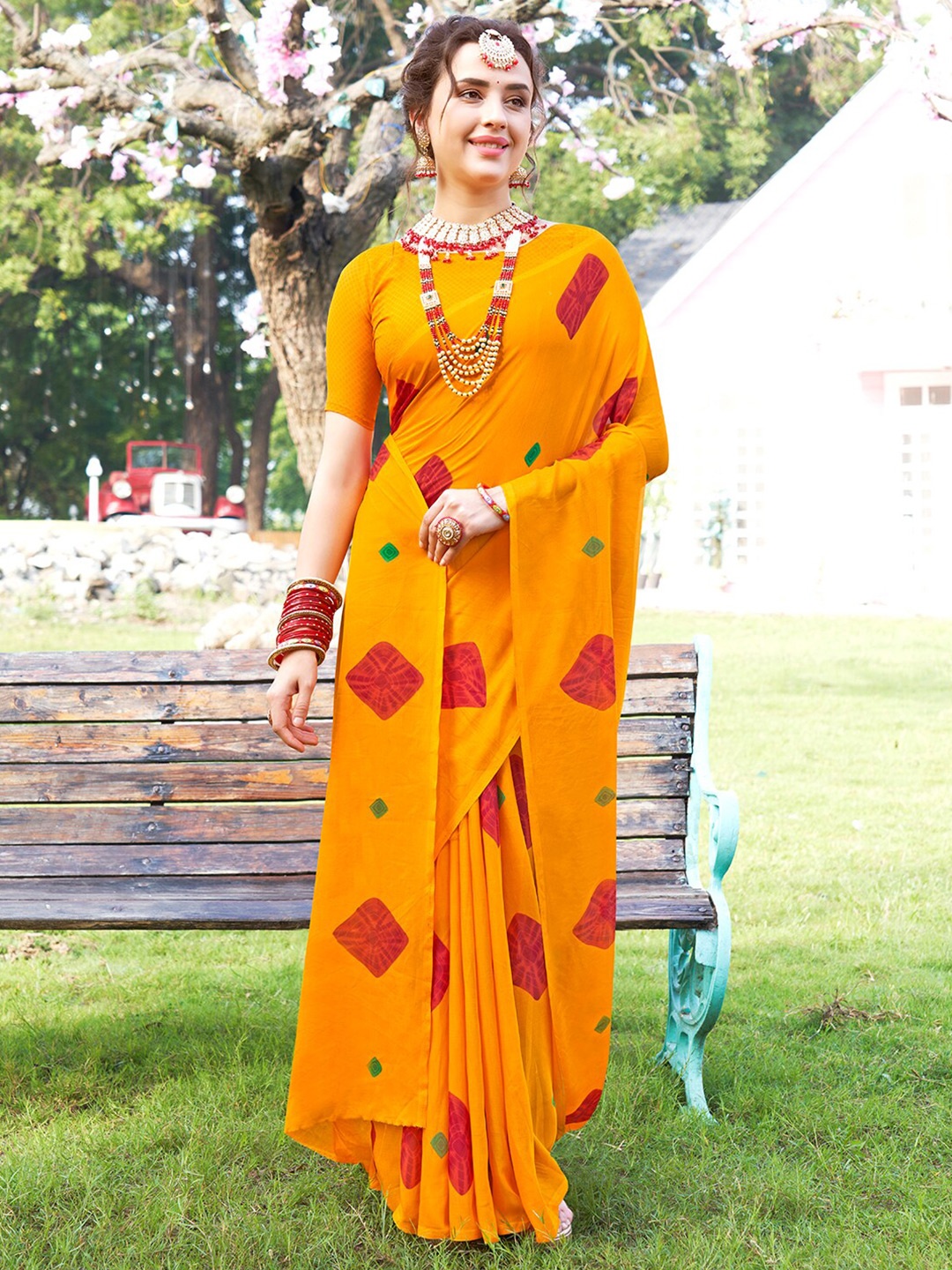 

Anouk Yellow Geometric Printed Saree